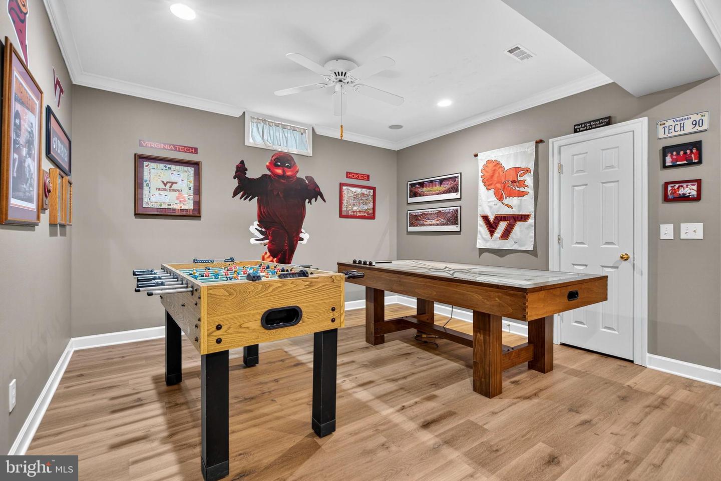 40734 LENAH RUN CIR, ALDIE, Virginia 20105, 5 Bedrooms Bedrooms, 26 Rooms Rooms,4 BathroomsBathrooms,Residential,For sale,40734 LENAH RUN CIR,VALO2112334 MLS # VALO2112334