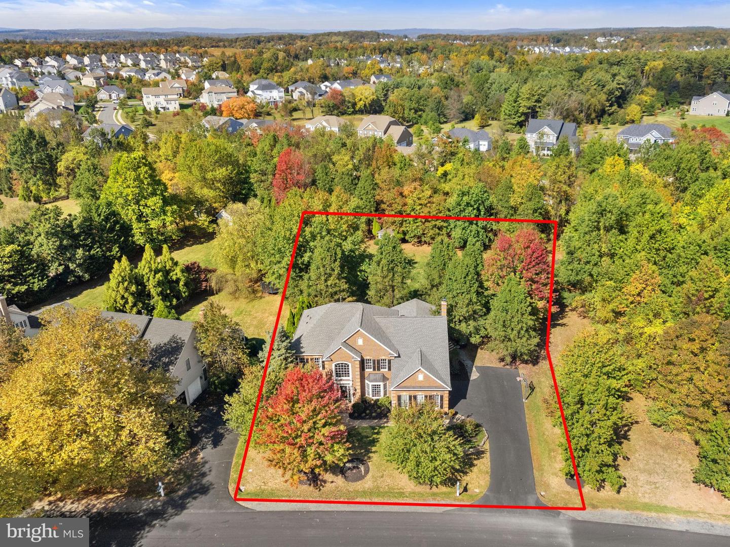 40734 LENAH RUN CIR, ALDIE, Virginia 20105, 5 Bedrooms Bedrooms, 26 Rooms Rooms,4 BathroomsBathrooms,Residential,For sale,40734 LENAH RUN CIR,VALO2112334 MLS # VALO2112334