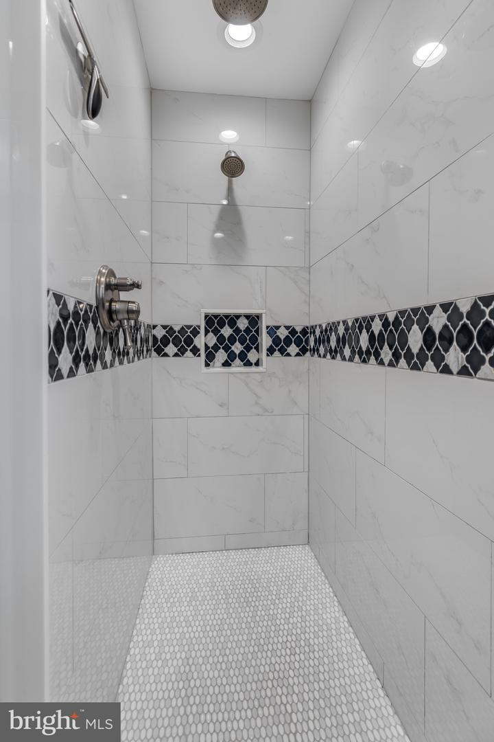 201 WASHINGTON ST, LOCUST GROVE, Virginia 22508, 3 Bedrooms Bedrooms, ,2 BathroomsBathrooms,Residential,For sale,201 WASHINGTON ST,VAOR2012978 MLS # VAOR2012978