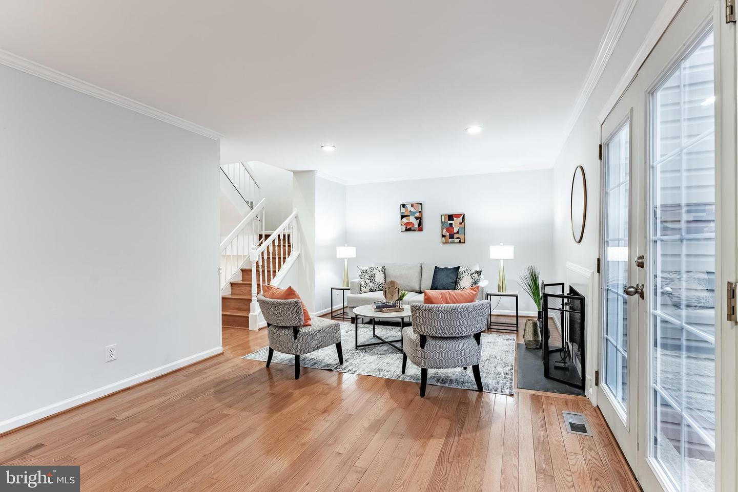 6020 FORREST HOLLOW LN, SPRINGFIELD, Virginia 22152, 3 Bedrooms Bedrooms, ,2 BathroomsBathrooms,Residential,For sale,6020 FORREST HOLLOW LN,VAFX2282704 MLS # VAFX2282704