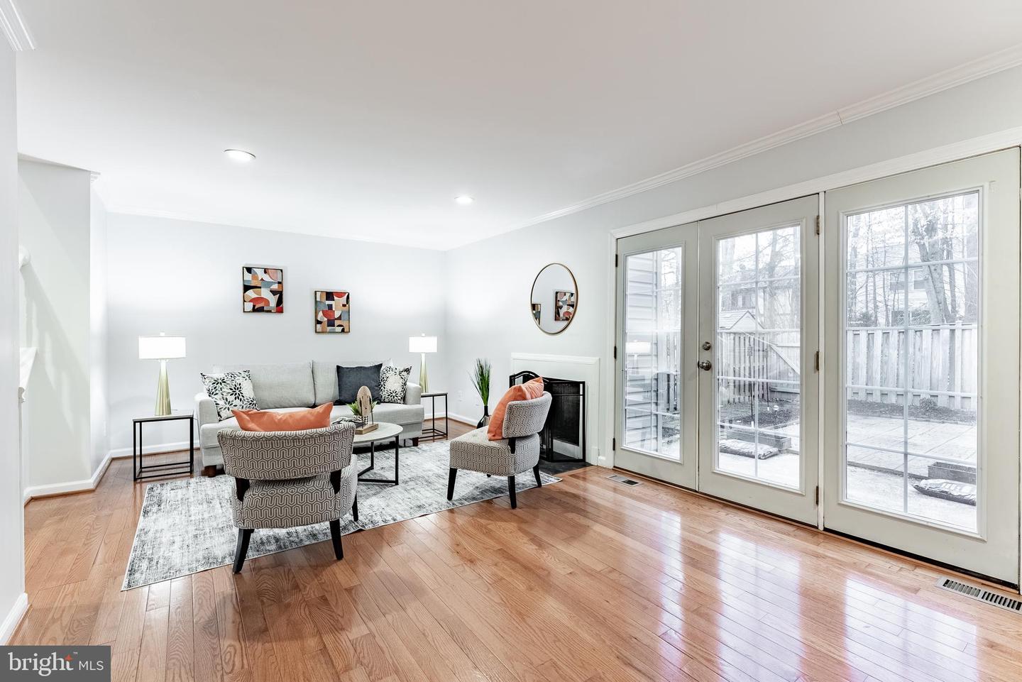 6020 FORREST HOLLOW LN, SPRINGFIELD, Virginia 22152, 3 Bedrooms Bedrooms, ,2 BathroomsBathrooms,Residential,For sale,6020 FORREST HOLLOW LN,VAFX2282704 MLS # VAFX2282704