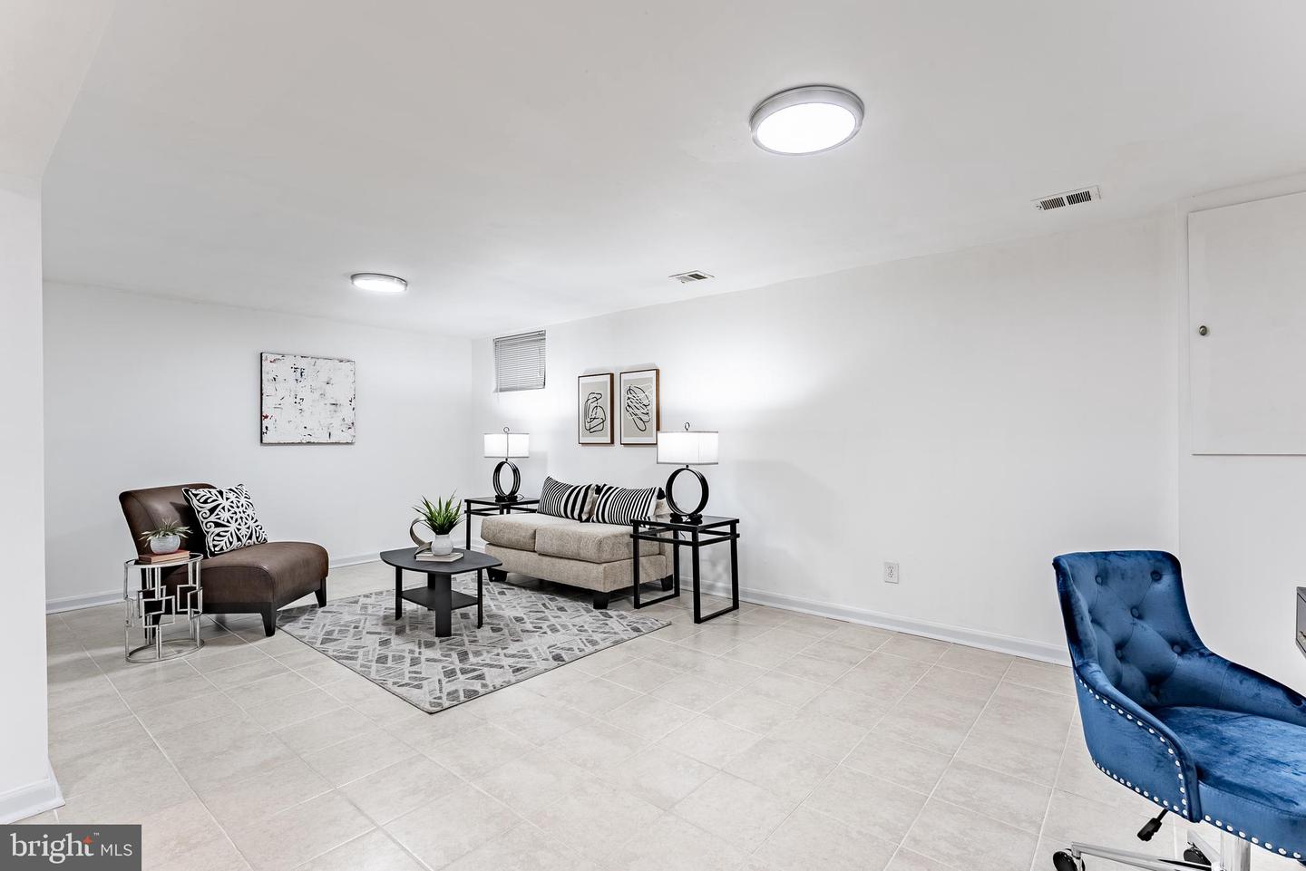 6020 FORREST HOLLOW LN, SPRINGFIELD, Virginia 22152, 3 Bedrooms Bedrooms, ,2 BathroomsBathrooms,Residential,For sale,6020 FORREST HOLLOW LN,VAFX2282704 MLS # VAFX2282704