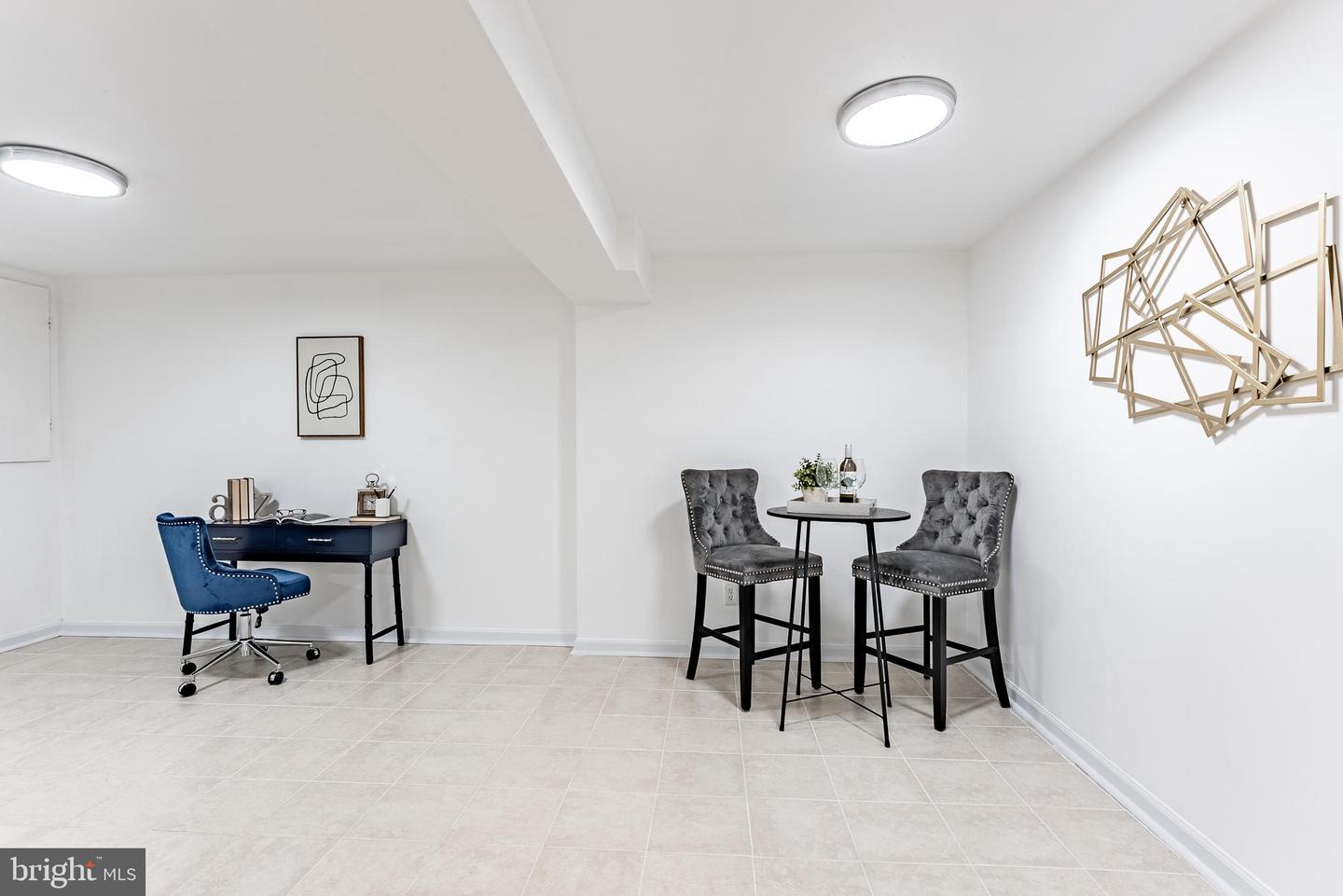 6020 FORREST HOLLOW LN, SPRINGFIELD, Virginia 22152, 3 Bedrooms Bedrooms, ,2 BathroomsBathrooms,Residential,For sale,6020 FORREST HOLLOW LN,VAFX2282704 MLS # VAFX2282704