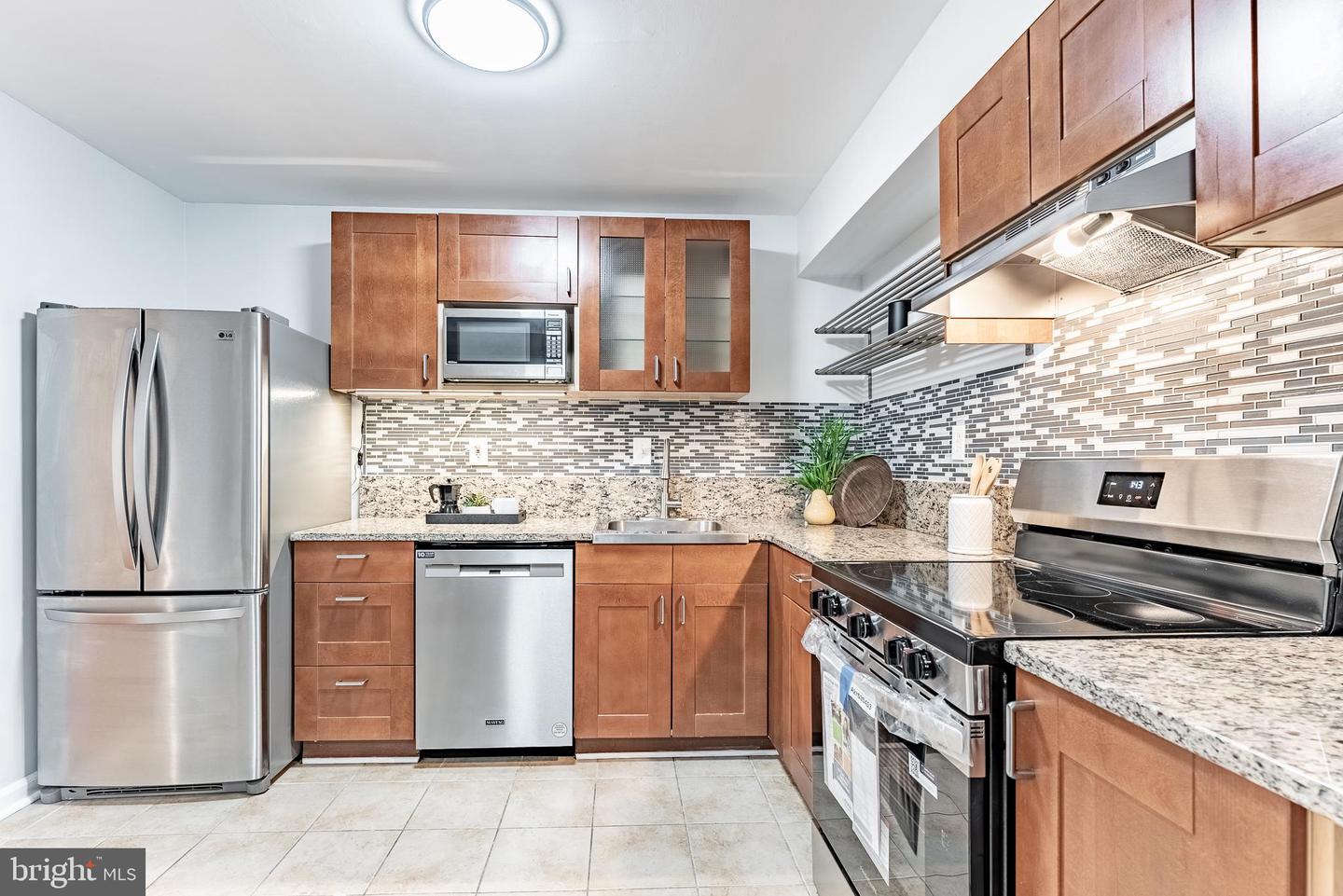 6020 FORREST HOLLOW LN, SPRINGFIELD, Virginia 22152, 3 Bedrooms Bedrooms, ,2 BathroomsBathrooms,Residential,For sale,6020 FORREST HOLLOW LN,VAFX2282704 MLS # VAFX2282704