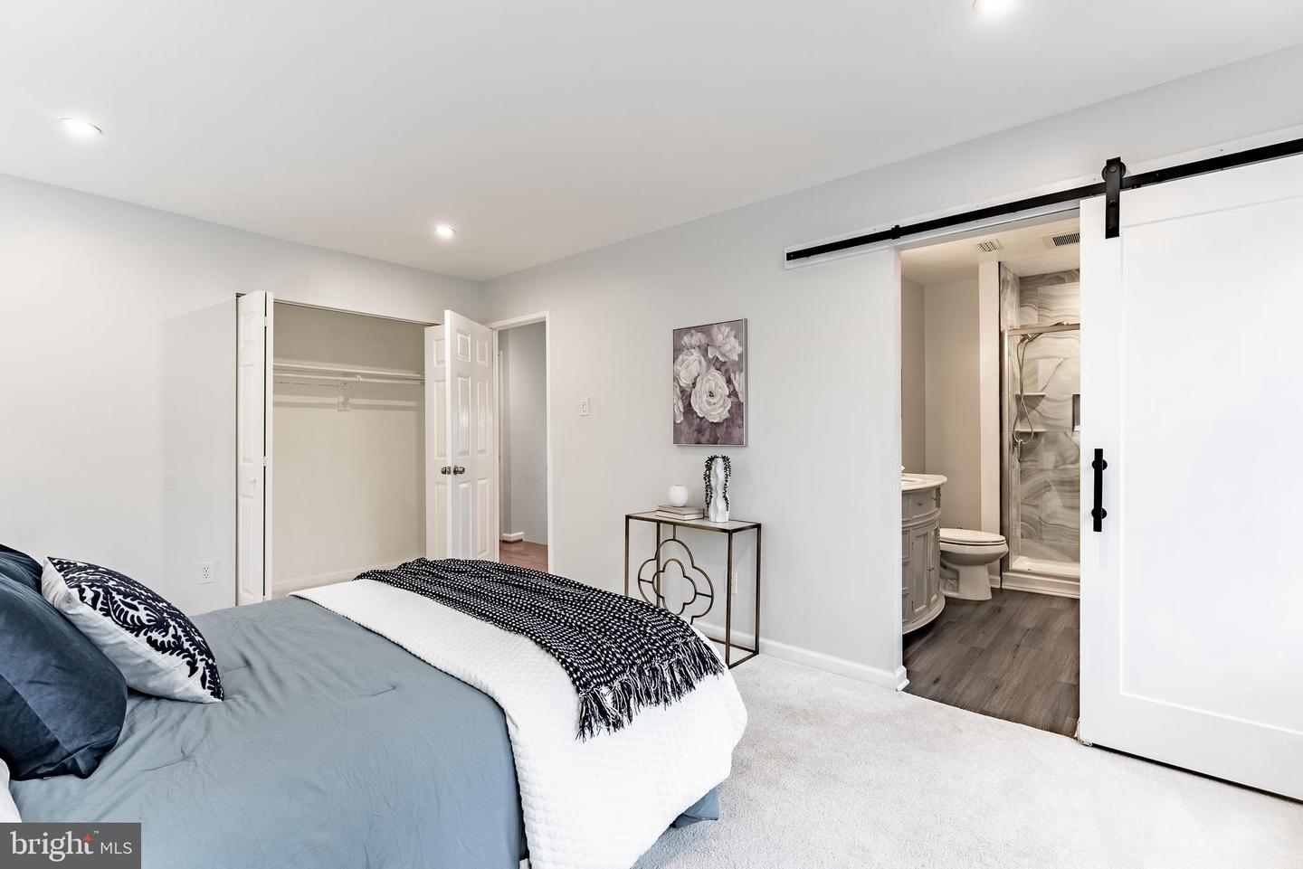 6020 FORREST HOLLOW LN, SPRINGFIELD, Virginia 22152, 3 Bedrooms Bedrooms, ,2 BathroomsBathrooms,Residential,For sale,6020 FORREST HOLLOW LN,VAFX2282704 MLS # VAFX2282704