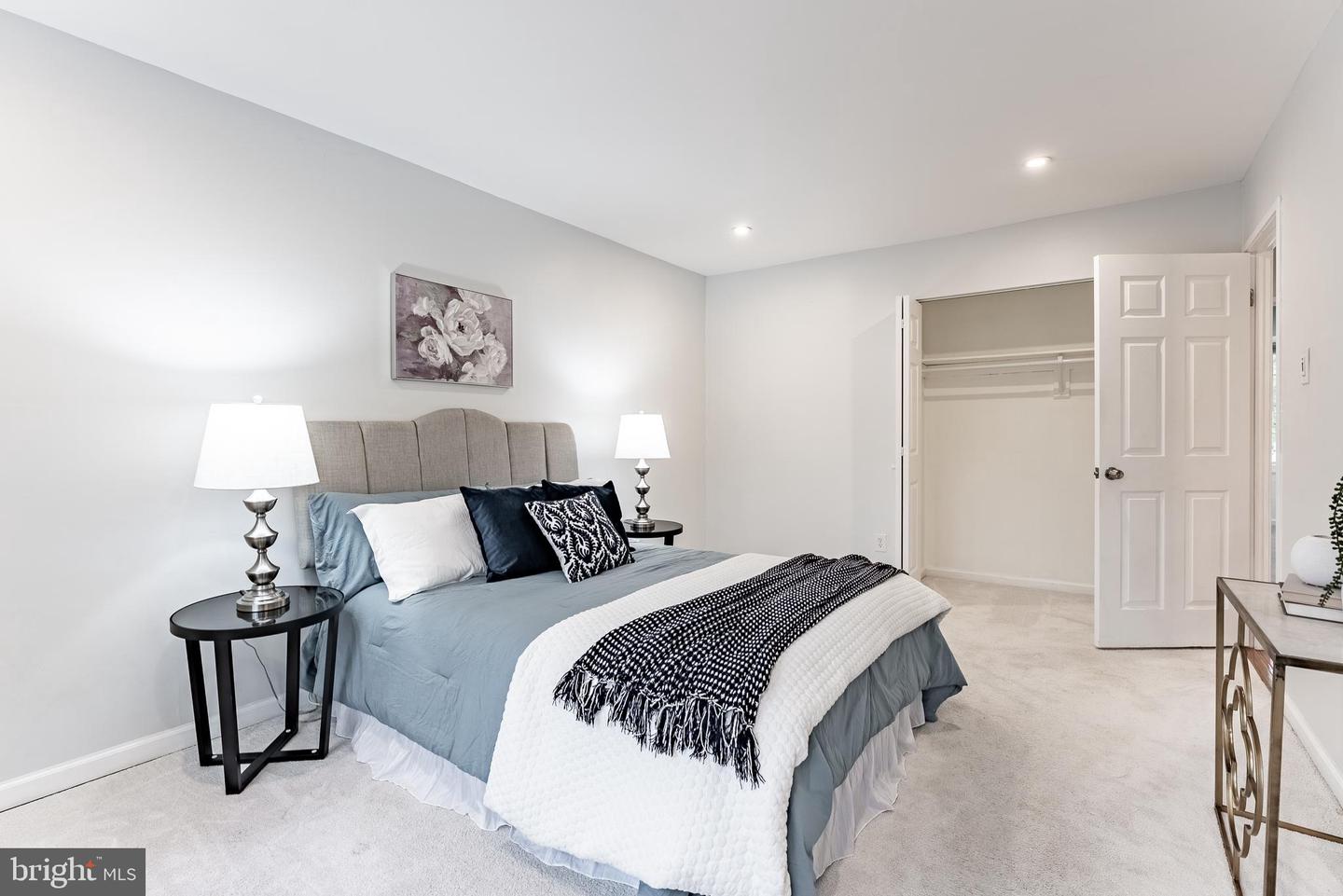 6020 FORREST HOLLOW LN, SPRINGFIELD, Virginia 22152, 3 Bedrooms Bedrooms, ,2 BathroomsBathrooms,Residential,For sale,6020 FORREST HOLLOW LN,VAFX2282704 MLS # VAFX2282704