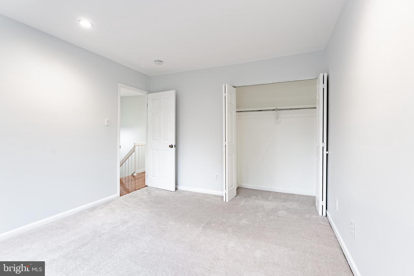 6020 FORREST HOLLOW LN, SPRINGFIELD, Virginia 22152, 3 Bedrooms Bedrooms, ,2 BathroomsBathrooms,Residential,For sale,6020 FORREST HOLLOW LN,VAFX2282704 MLS # VAFX2282704