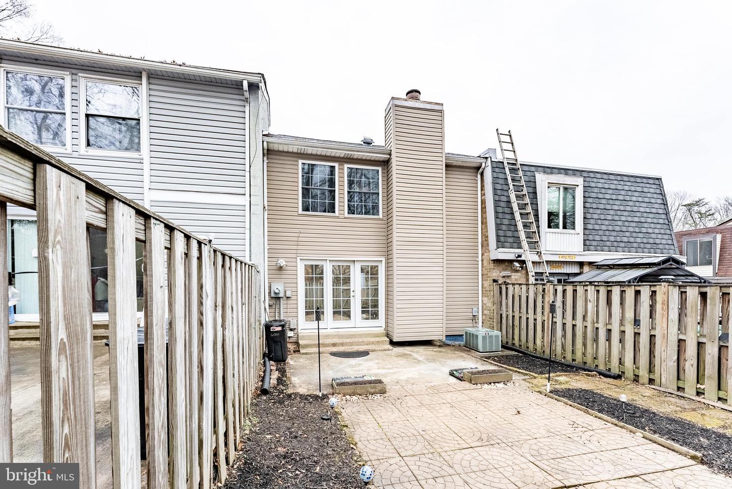 6020 FORREST HOLLOW LN, SPRINGFIELD, Virginia 22152, 3 Bedrooms Bedrooms, ,2 BathroomsBathrooms,Residential,For sale,6020 FORREST HOLLOW LN,VAFX2282704 MLS # VAFX2282704