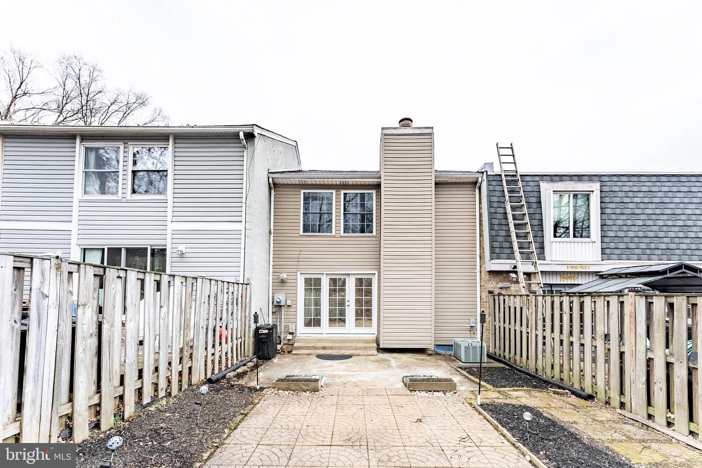 6020 FORREST HOLLOW LN, SPRINGFIELD, Virginia 22152, 3 Bedrooms Bedrooms, ,2 BathroomsBathrooms,Residential,For sale,6020 FORREST HOLLOW LN,VAFX2282704 MLS # VAFX2282704