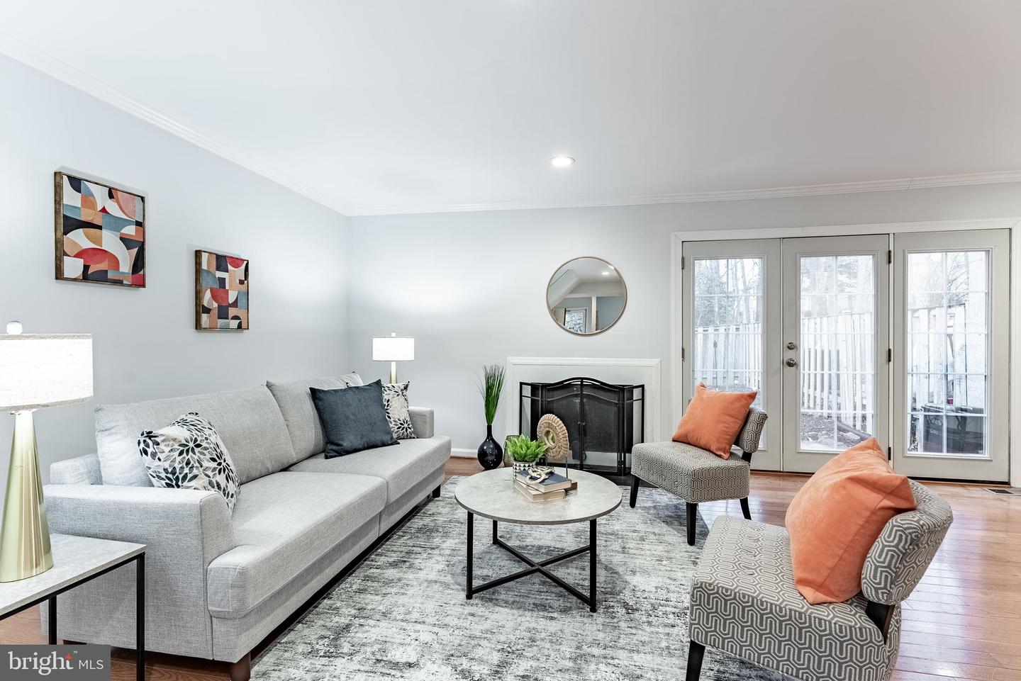 6020 FORREST HOLLOW LN, SPRINGFIELD, Virginia 22152, 3 Bedrooms Bedrooms, ,2 BathroomsBathrooms,Residential,For sale,6020 FORREST HOLLOW LN,VAFX2282704 MLS # VAFX2282704