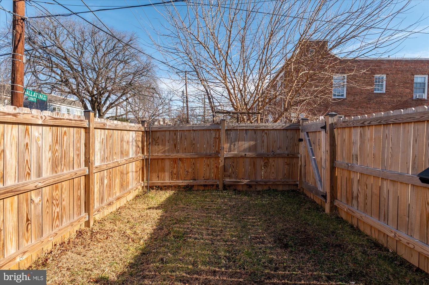 5049 NORTH CAPITOL ST NE, WASHINGTON, District Of Columbia 20011, 3 Bedrooms Bedrooms, ,2 BathroomsBathrooms,Residential,For sale,5049 NORTH CAPITOL ST NE,DCDC2235230 MLS # DCDC2235230