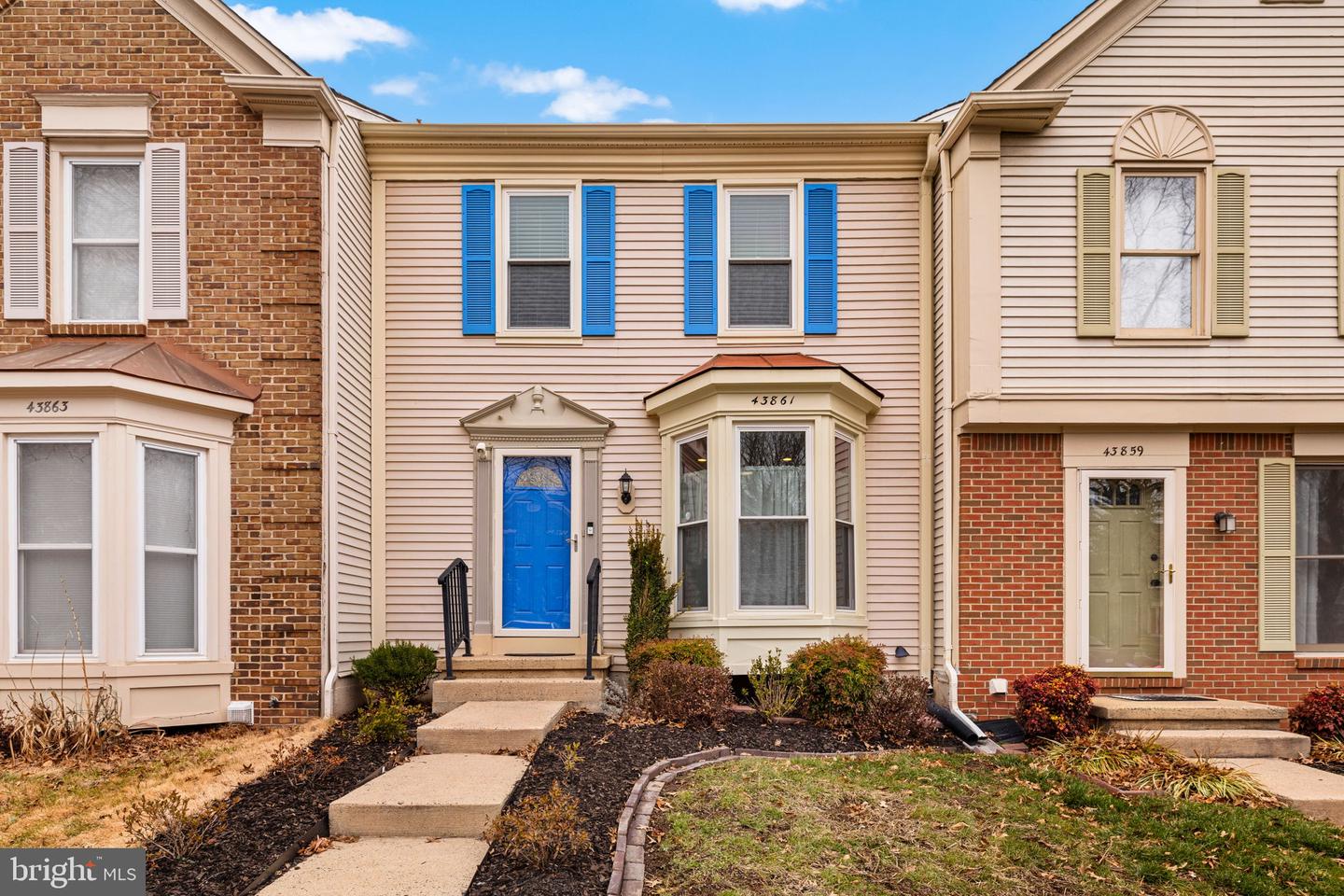 43861 LABURNUM SQ, ASHBURN, Virginia 20147, 3 Bedrooms Bedrooms, ,3 BathroomsBathrooms,Residential,For sale,43861 LABURNUM SQ,VALO2112612 MLS # VALO2112612