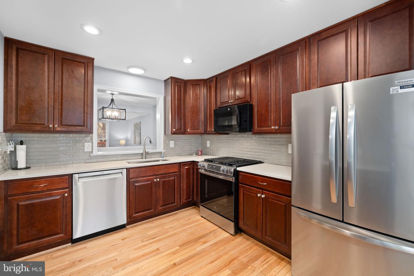 43861 LABURNUM SQ, ASHBURN, Virginia 20147, 3 Bedrooms Bedrooms, ,3 BathroomsBathrooms,Residential,For sale,43861 LABURNUM SQ,VALO2112612 MLS # VALO2112612