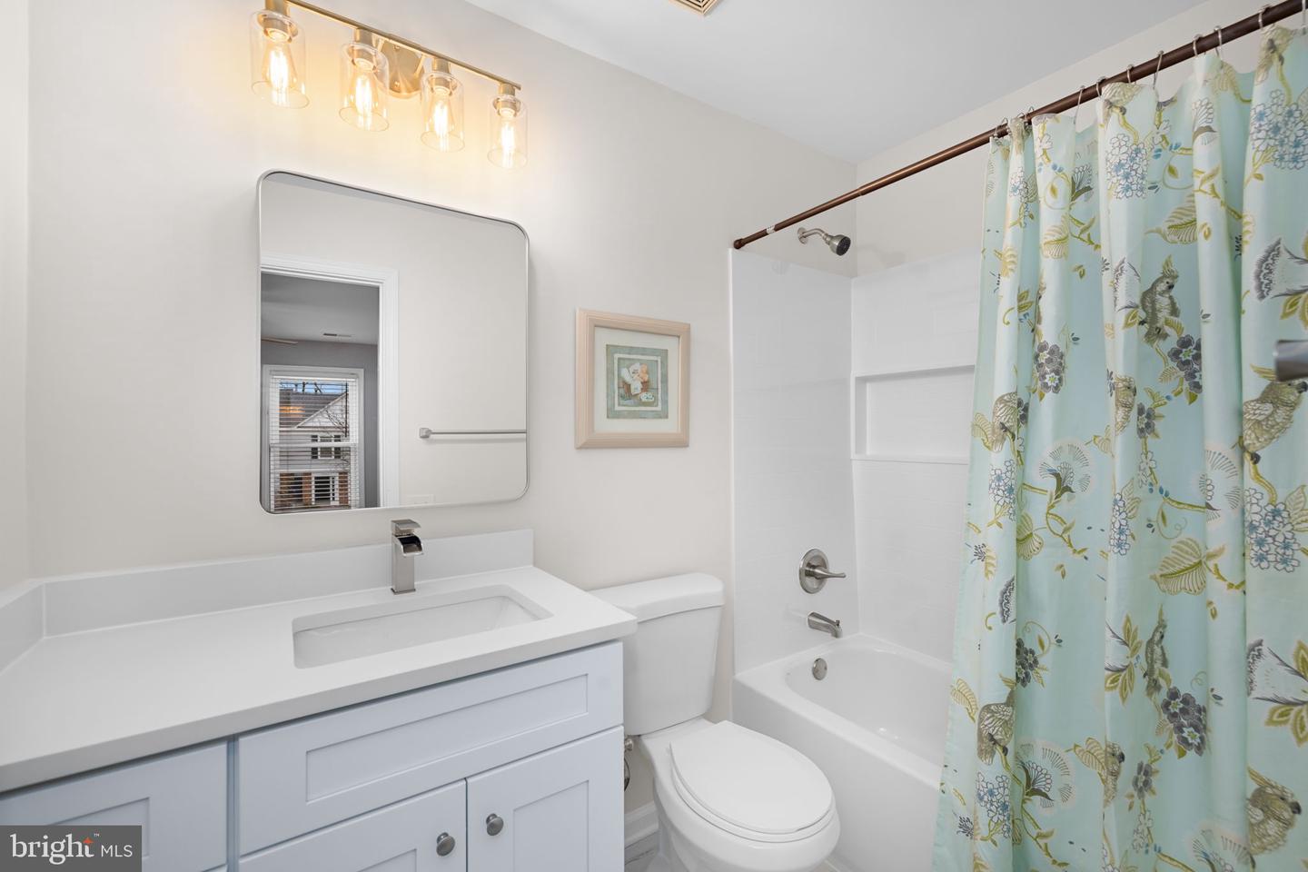 43861 LABURNUM SQ, ASHBURN, Virginia 20147, 3 Bedrooms Bedrooms, ,3 BathroomsBathrooms,Residential,For sale,43861 LABURNUM SQ,VALO2112612 MLS # VALO2112612