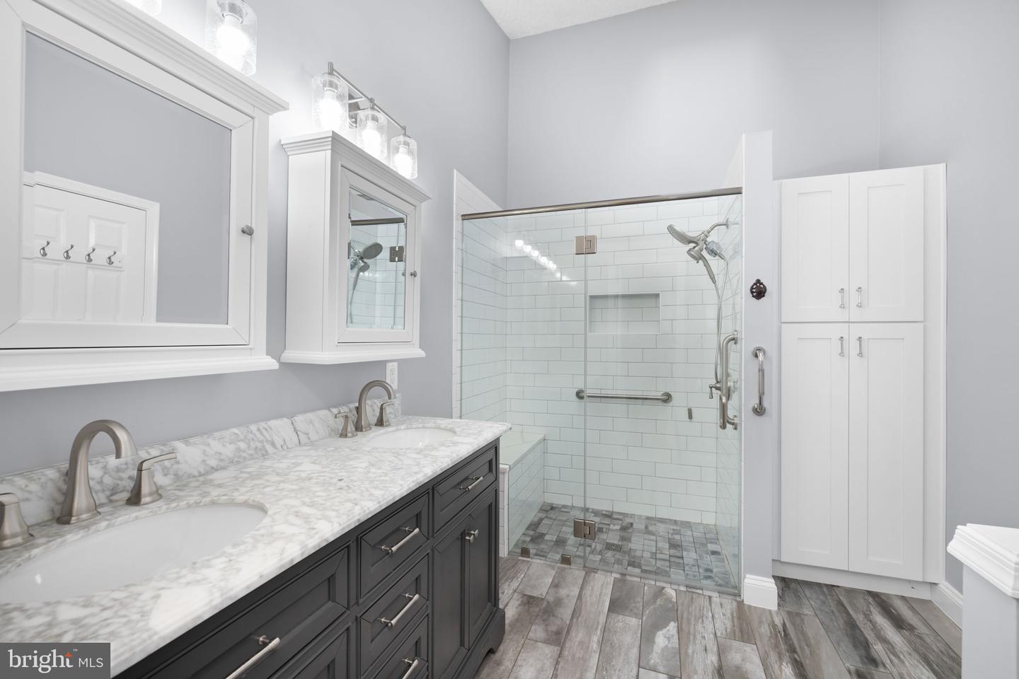 43861 LABURNUM SQ, ASHBURN, Virginia 20147, 3 Bedrooms Bedrooms, ,3 BathroomsBathrooms,Residential,For sale,43861 LABURNUM SQ,VALO2112612 MLS # VALO2112612