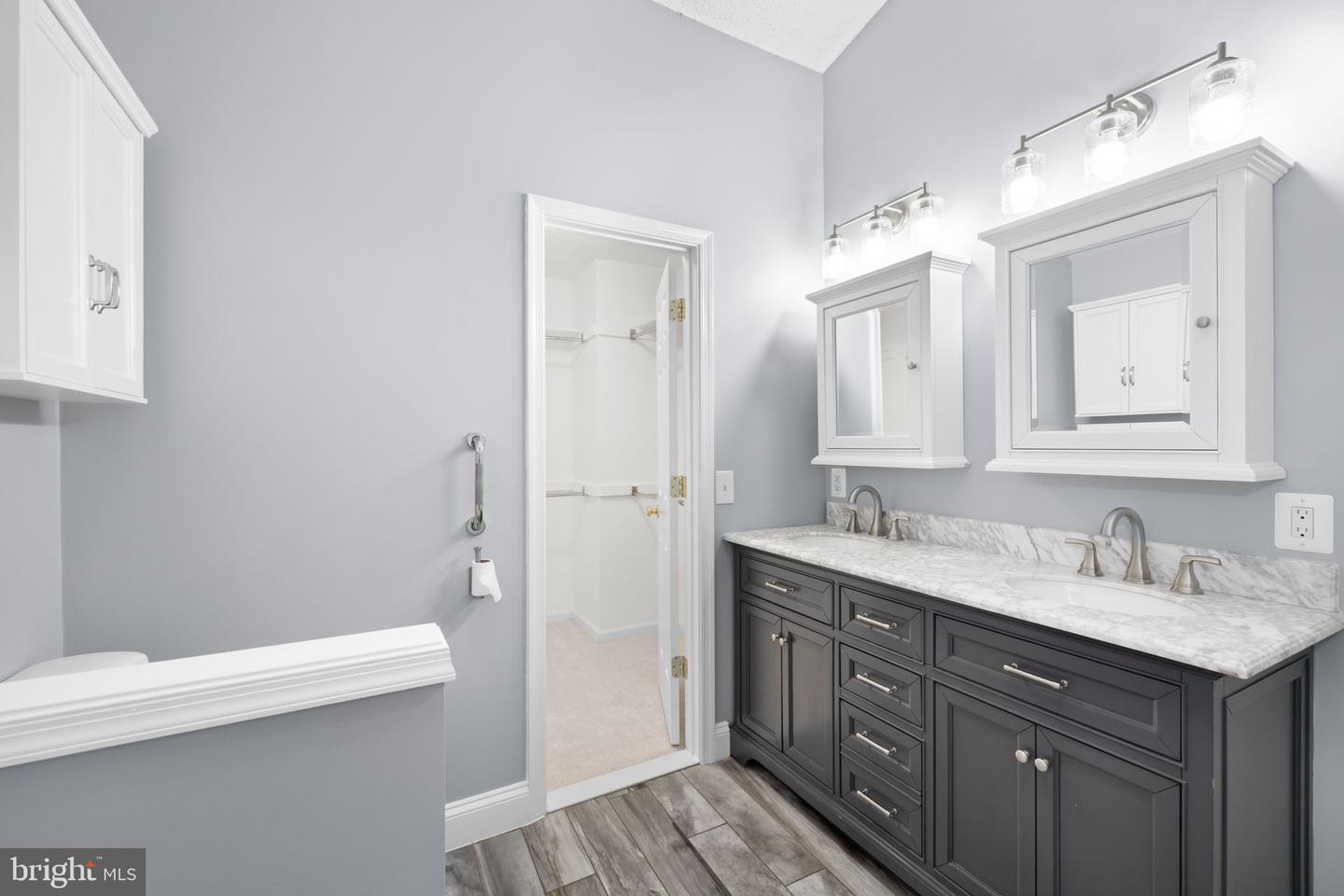 43861 LABURNUM SQ, ASHBURN, Virginia 20147, 3 Bedrooms Bedrooms, ,3 BathroomsBathrooms,Residential,For sale,43861 LABURNUM SQ,VALO2112612 MLS # VALO2112612