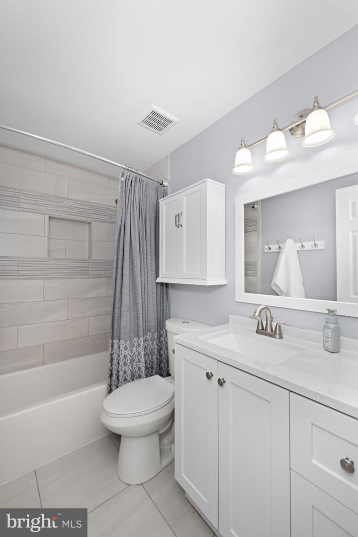 43861 LABURNUM SQ, ASHBURN, Virginia 20147, 3 Bedrooms Bedrooms, ,3 BathroomsBathrooms,Residential,For sale,43861 LABURNUM SQ,VALO2112612 MLS # VALO2112612