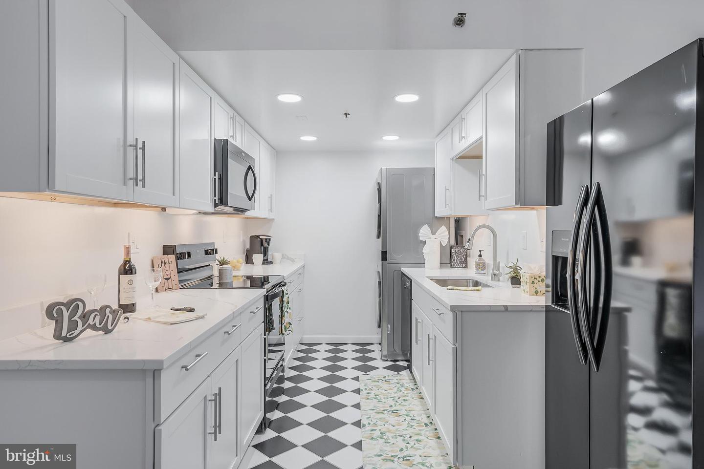 5911 EDSALL RD #708, ALEXANDRIA, Virginia 22304, 1 Bedroom Bedrooms, ,1 BathroomBathrooms,Residential,For sale,5911 EDSALL RD #708,VAAX2052636 MLS # VAAX2052636