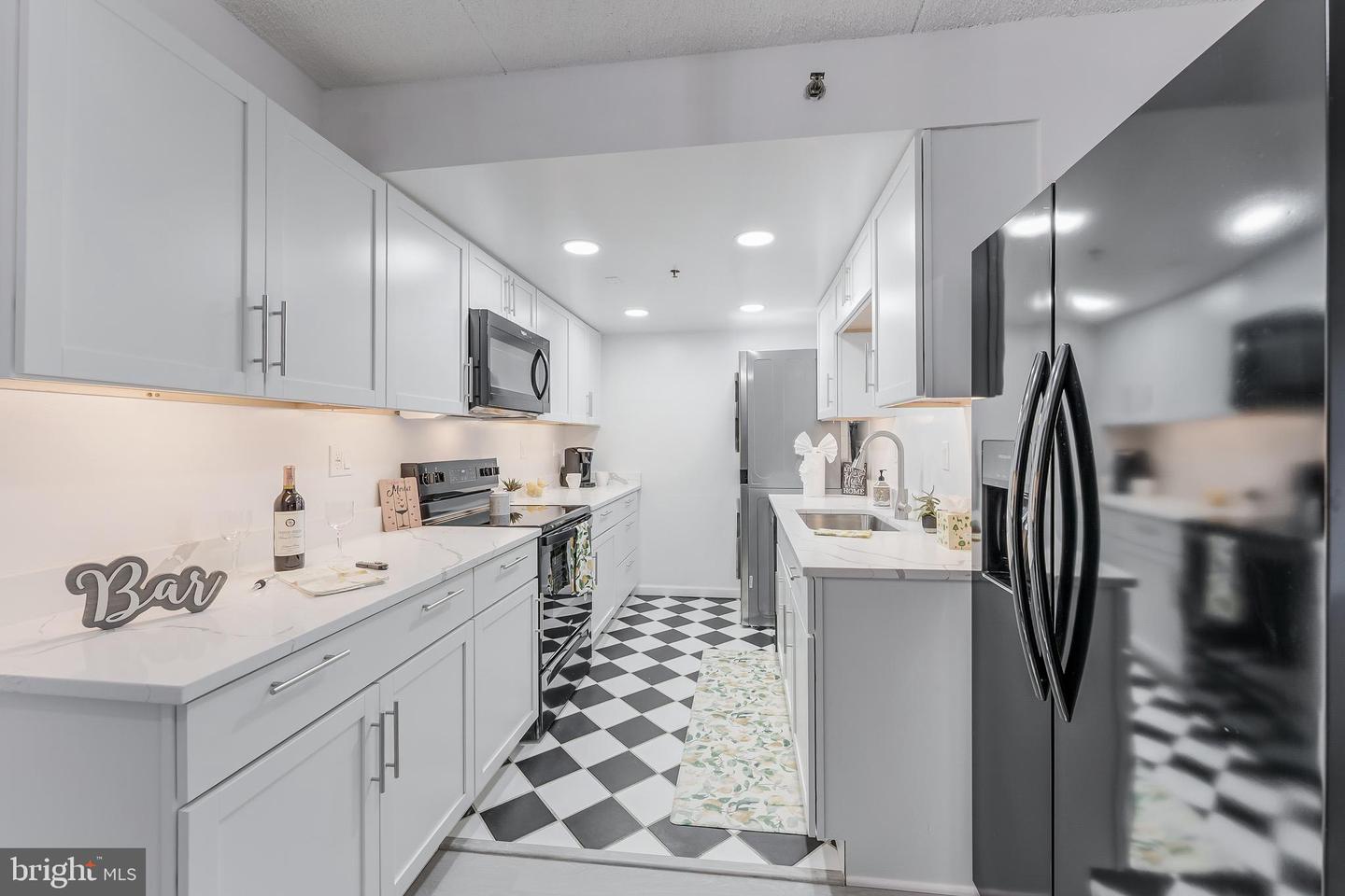 5911 EDSALL RD #708, ALEXANDRIA, Virginia 22304, 1 Bedroom Bedrooms, ,1 BathroomBathrooms,Residential,For sale,5911 EDSALL RD #708,VAAX2052636 MLS # VAAX2052636