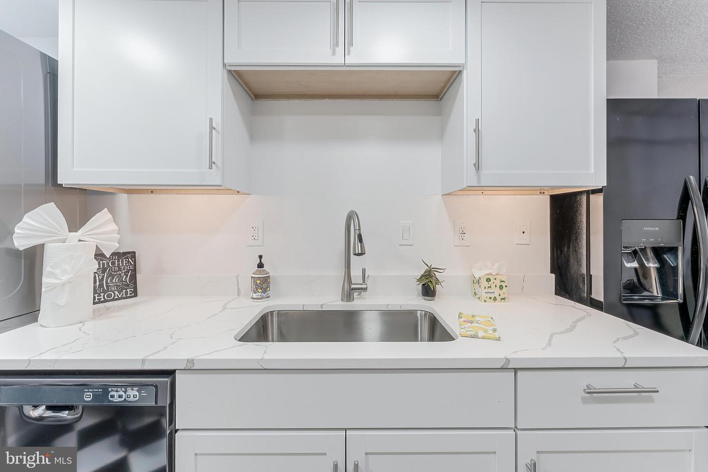 5911 EDSALL RD #708, ALEXANDRIA, Virginia 22304, 1 Bedroom Bedrooms, ,1 BathroomBathrooms,Residential,For sale,5911 EDSALL RD #708,VAAX2052636 MLS # VAAX2052636