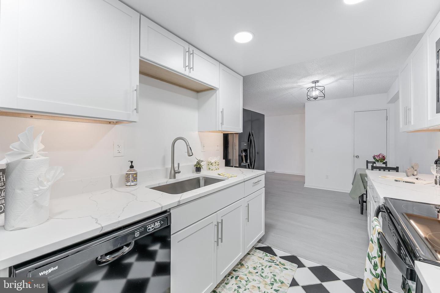 5911 EDSALL RD #708, ALEXANDRIA, Virginia 22304, 1 Bedroom Bedrooms, ,1 BathroomBathrooms,Residential,For sale,5911 EDSALL RD #708,VAAX2052636 MLS # VAAX2052636