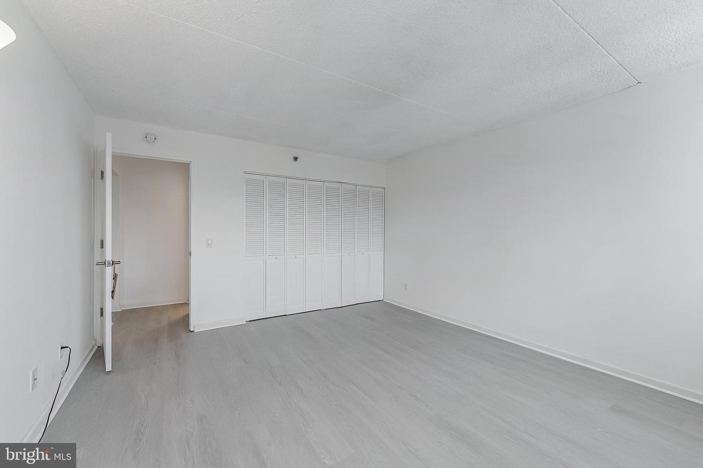 5911 EDSALL RD #708, ALEXANDRIA, Virginia 22304, 1 Bedroom Bedrooms, ,1 BathroomBathrooms,Residential,For sale,5911 EDSALL RD #708,VAAX2052636 MLS # VAAX2052636