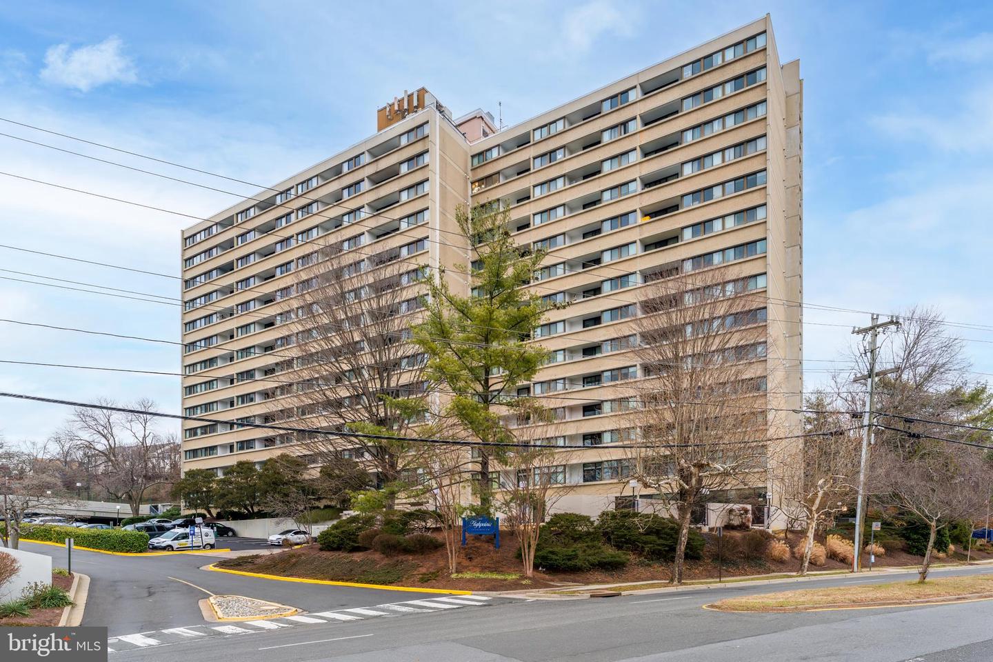 5911 EDSALL RD #708, ALEXANDRIA, Virginia 22304, 1 Bedroom Bedrooms, ,1 BathroomBathrooms,Residential,For sale,5911 EDSALL RD #708,VAAX2052636 MLS # VAAX2052636
