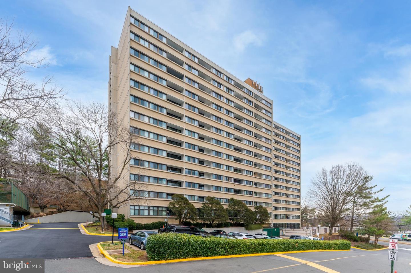 5911 EDSALL RD #708, ALEXANDRIA, Virginia 22304, 1 Bedroom Bedrooms, ,1 BathroomBathrooms,Residential,For sale,5911 EDSALL RD #708,VAAX2052636 MLS # VAAX2052636
