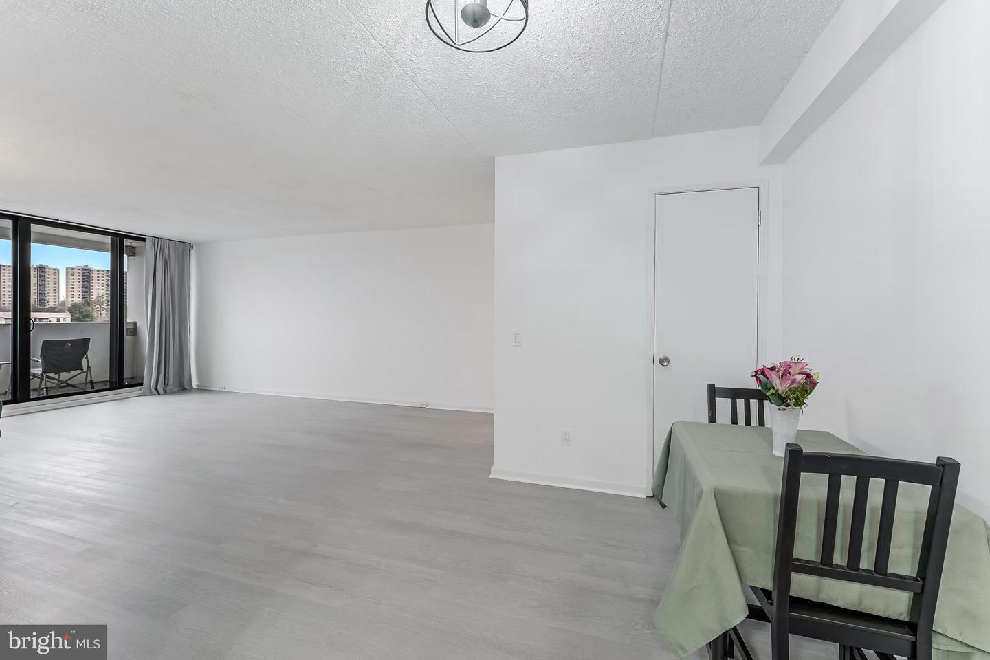 5911 EDSALL RD #708, ALEXANDRIA, Virginia 22304, 1 Bedroom Bedrooms, ,1 BathroomBathrooms,Residential,For sale,5911 EDSALL RD #708,VAAX2052636 MLS # VAAX2052636