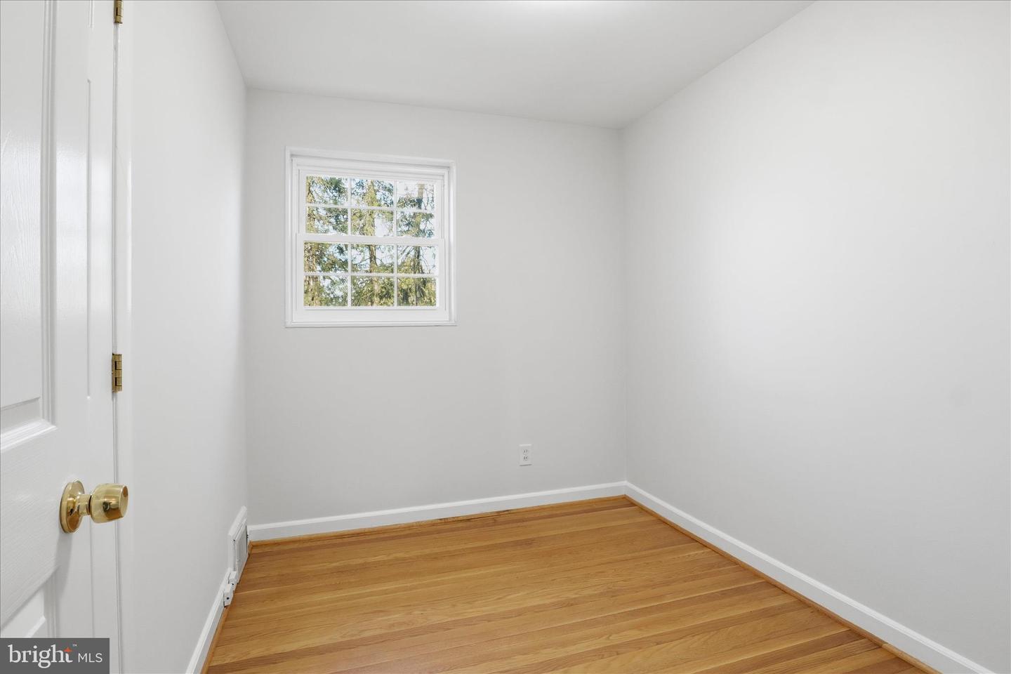 7013 KENFIG PL, FALLS CHURCH, Virginia 22042, 5 Bedrooms Bedrooms, 12 Rooms Rooms,2 BathroomsBathrooms,Residential,For sale,7013 KENFIG PL,VAFX2283352 MLS # VAFX2283352