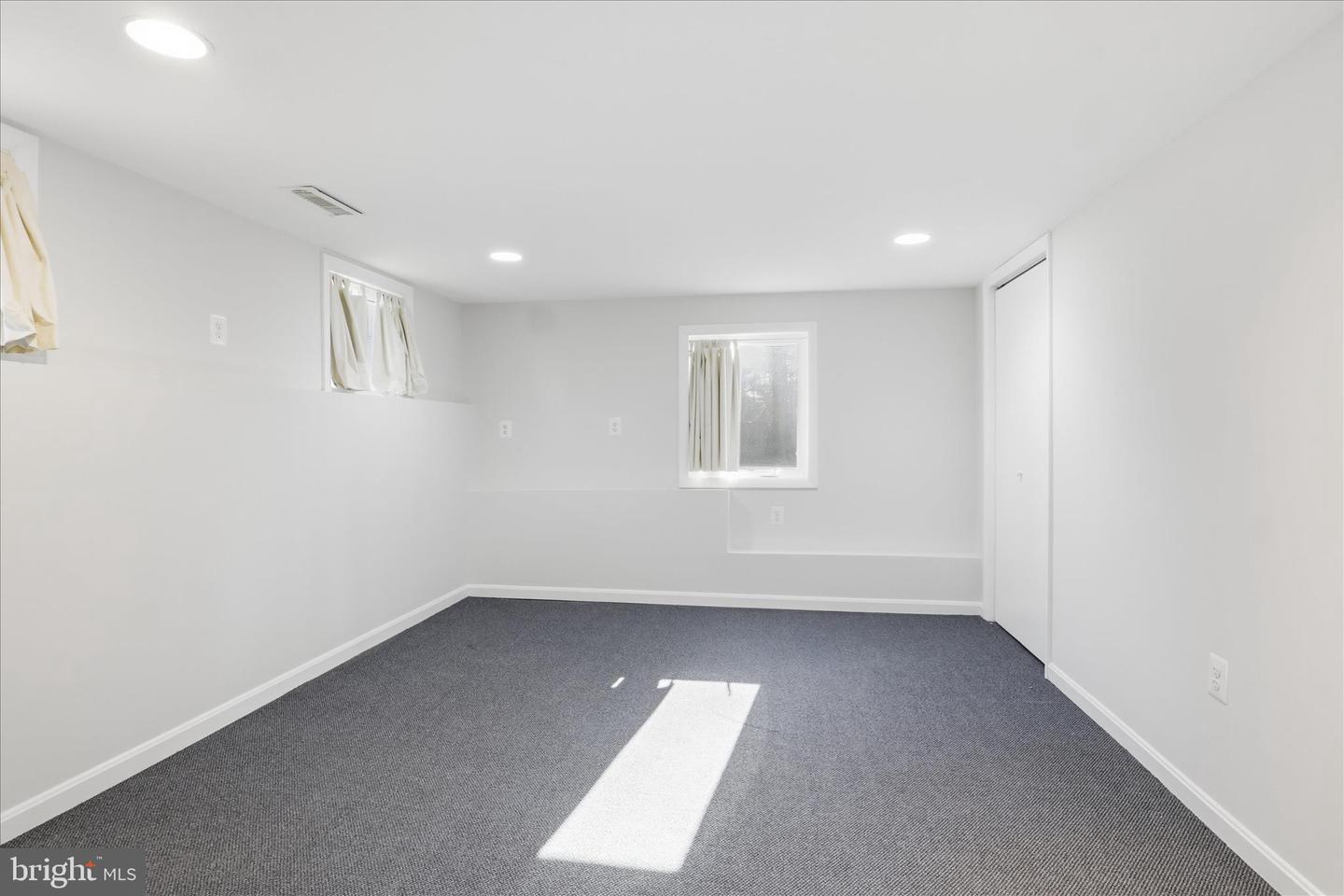 7013 KENFIG PL, FALLS CHURCH, Virginia 22042, 5 Bedrooms Bedrooms, 12 Rooms Rooms,2 BathroomsBathrooms,Residential,For sale,7013 KENFIG PL,VAFX2283352 MLS # VAFX2283352