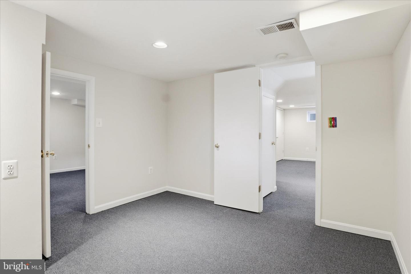 7013 KENFIG PL, FALLS CHURCH, Virginia 22042, 5 Bedrooms Bedrooms, 12 Rooms Rooms,2 BathroomsBathrooms,Residential,For sale,7013 KENFIG PL,VAFX2283352 MLS # VAFX2283352