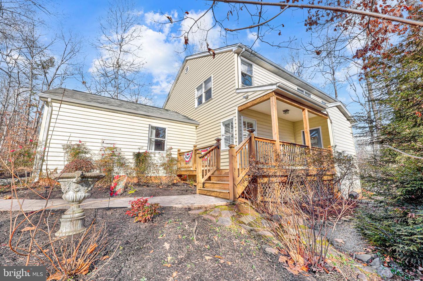 103 WINDY LN, LOCUST GROVE, Virginia 22508, 3 Bedrooms Bedrooms, 7 Rooms Rooms,2 BathroomsBathrooms,Residential,For sale,103 WINDY LN,VAOR2013024 MLS # VAOR2013024