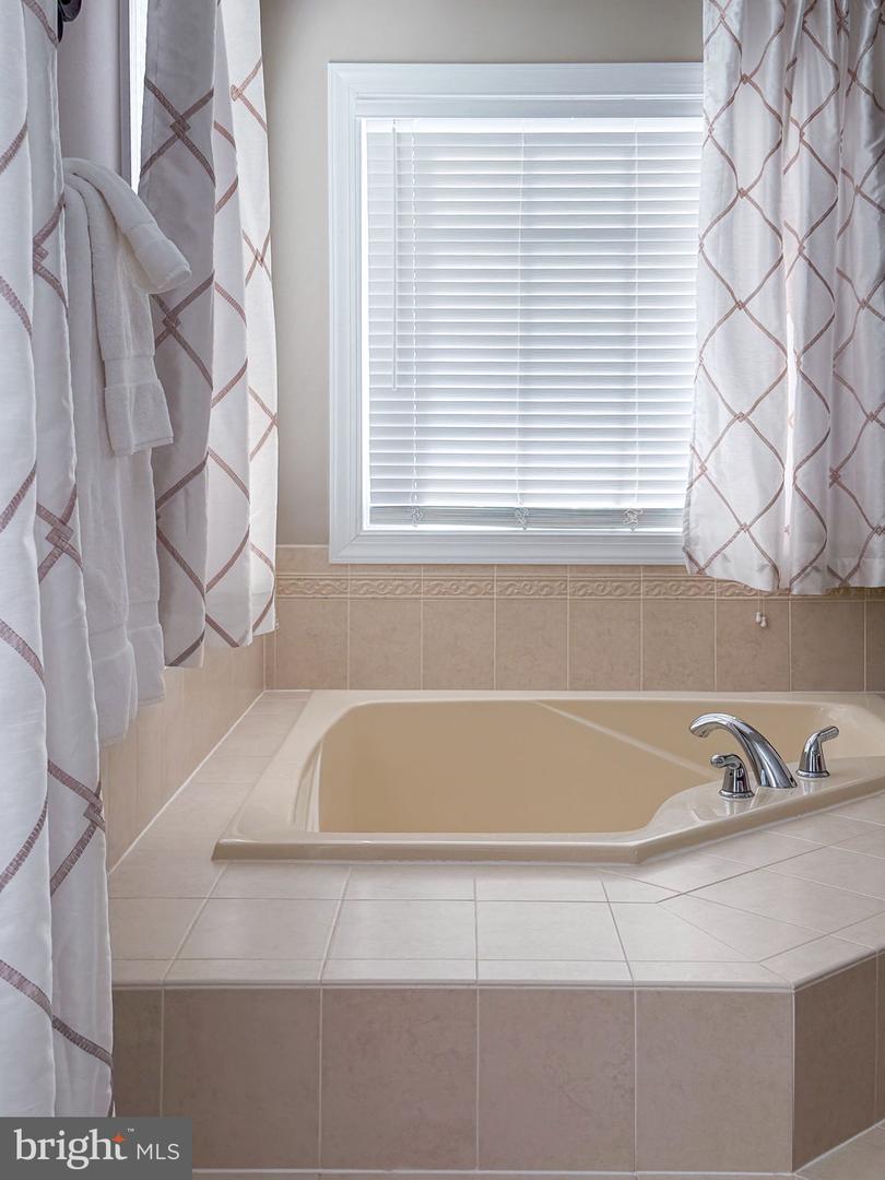 47 EASTER DR, STAFFORD, Virginia 22554, 5 Bedrooms Bedrooms, ,4 BathroomsBathrooms,Residential,For sale,47 EASTER DR,VAST2044862 MLS # VAST2044862