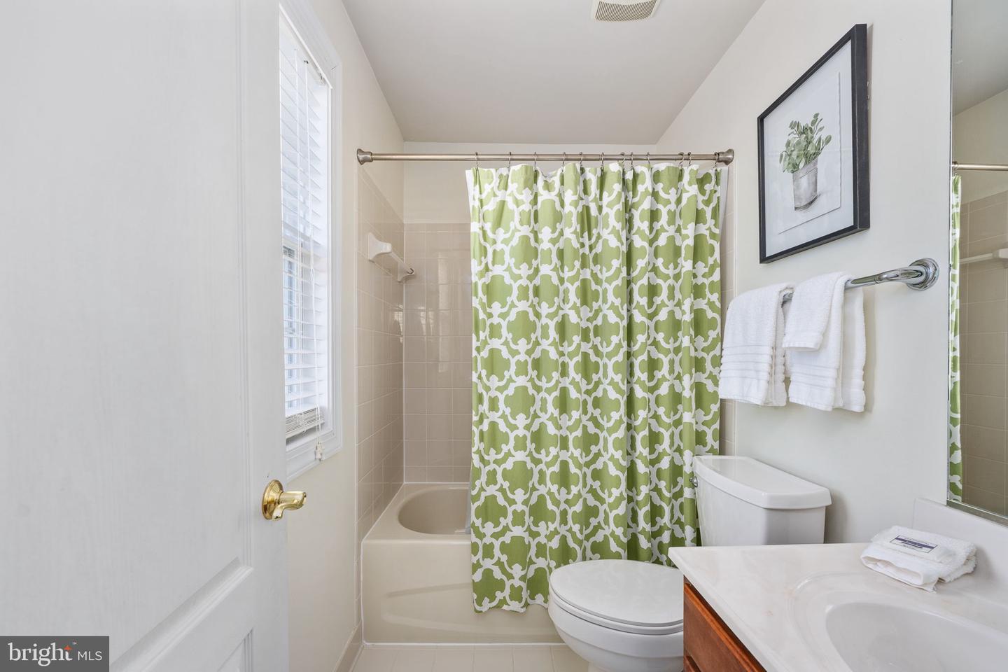 47 EASTER DR, STAFFORD, Virginia 22554, 5 Bedrooms Bedrooms, ,4 BathroomsBathrooms,Residential,For sale,47 EASTER DR,VAST2044862 MLS # VAST2044862