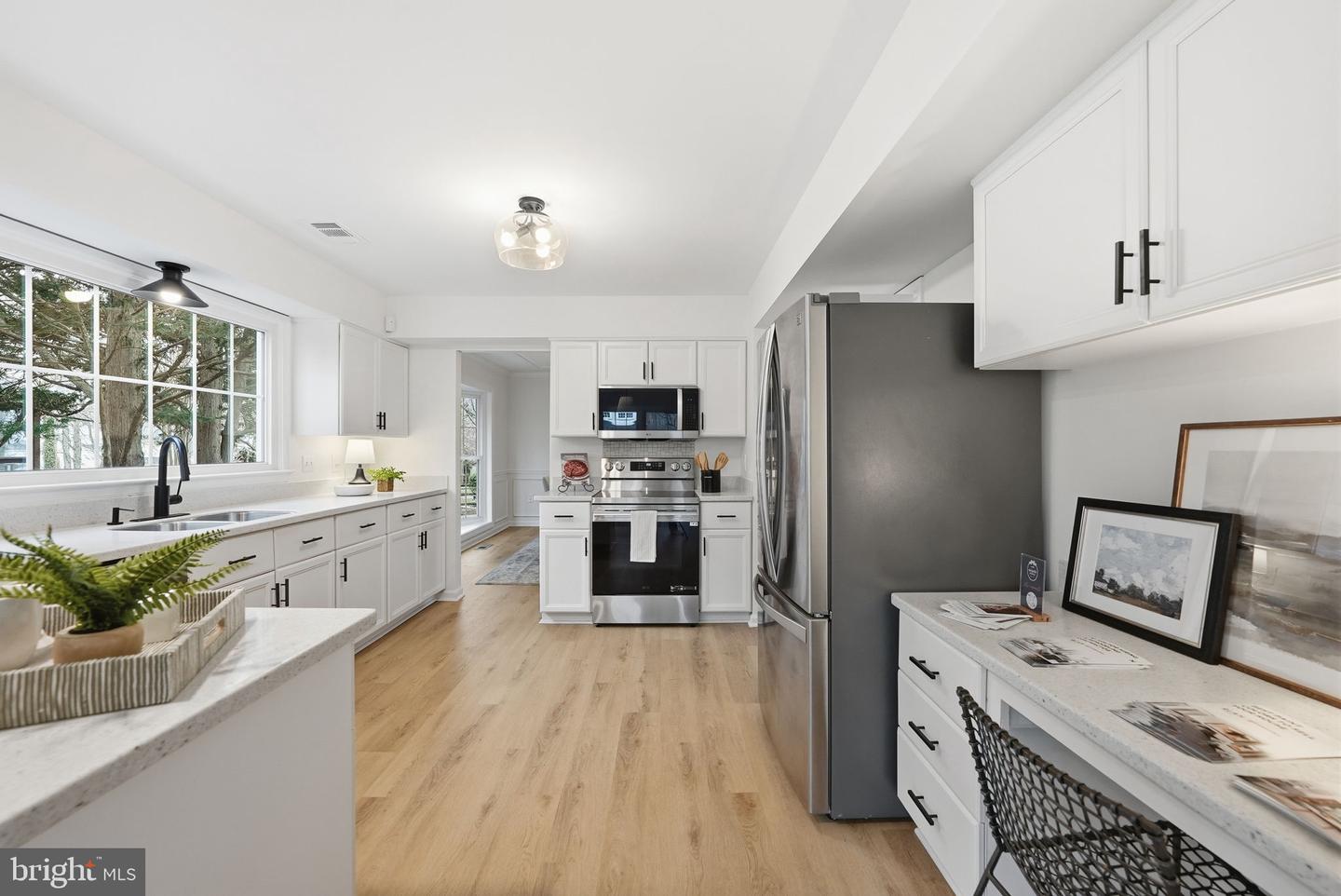 6112 SANDSTONE CT, CLIFTON, Virginia 20124, 4 Bedrooms Bedrooms, ,2 BathroomsBathrooms,Residential,For sale,6112 SANDSTONE CT,VAFX2283490 MLS # VAFX2283490