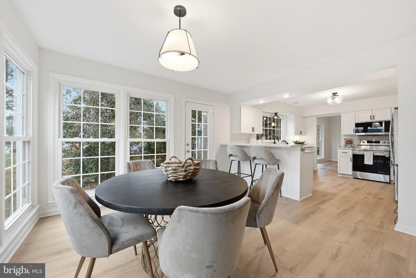 6112 SANDSTONE CT, CLIFTON, Virginia 20124, 4 Bedrooms Bedrooms, ,2 BathroomsBathrooms,Residential,For sale,6112 SANDSTONE CT,VAFX2283490 MLS # VAFX2283490