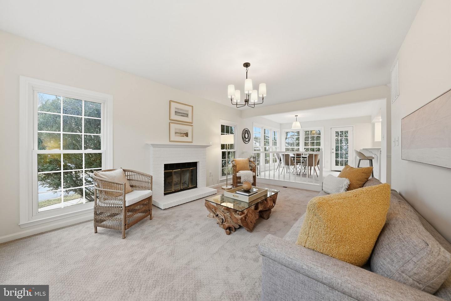 6112 SANDSTONE CT, CLIFTON, Virginia 20124, 4 Bedrooms Bedrooms, ,2 BathroomsBathrooms,Residential,For sale,6112 SANDSTONE CT,VAFX2283490 MLS # VAFX2283490