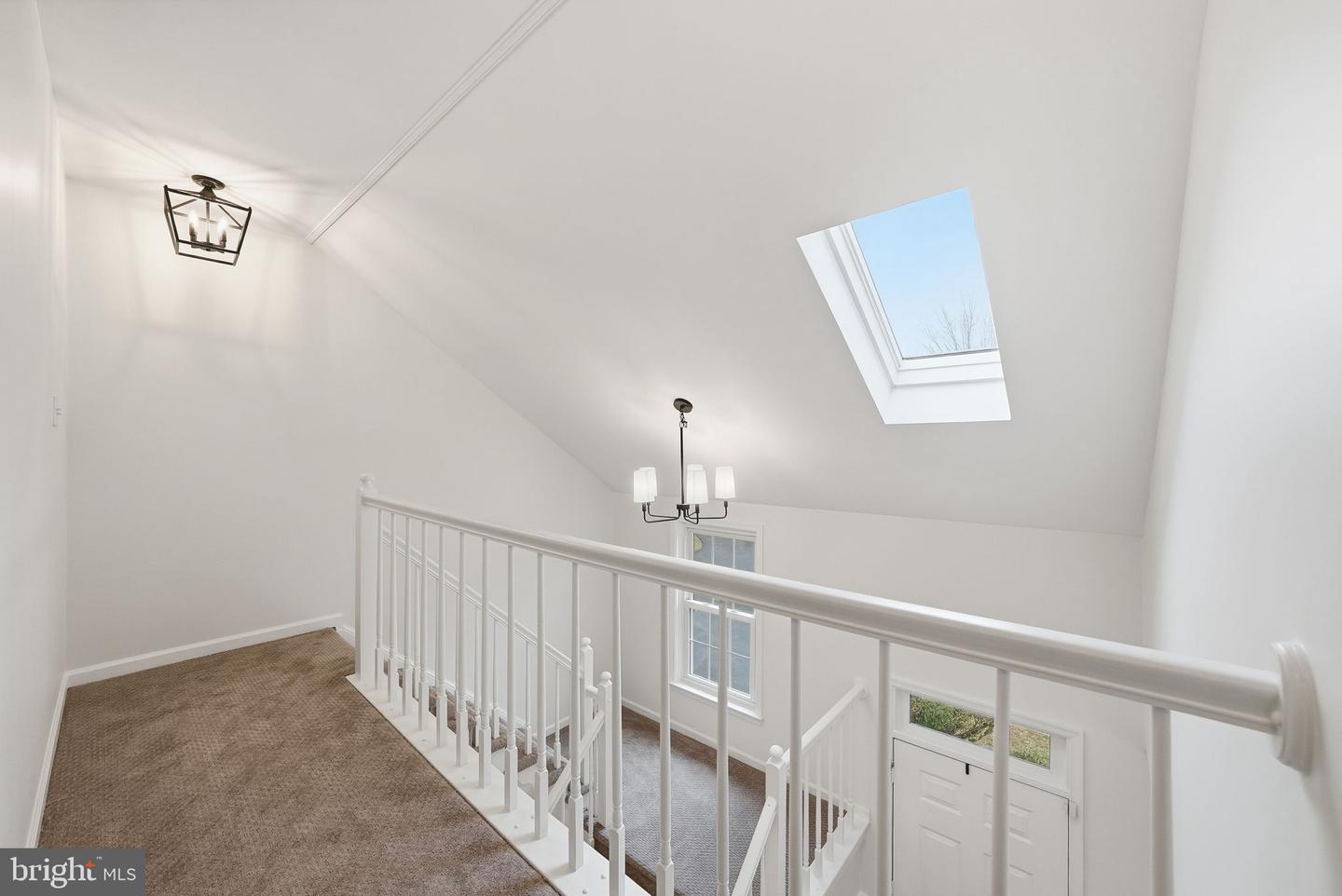 6112 SANDSTONE CT, CLIFTON, Virginia 20124, 4 Bedrooms Bedrooms, ,2 BathroomsBathrooms,Residential,For sale,6112 SANDSTONE CT,VAFX2283490 MLS # VAFX2283490