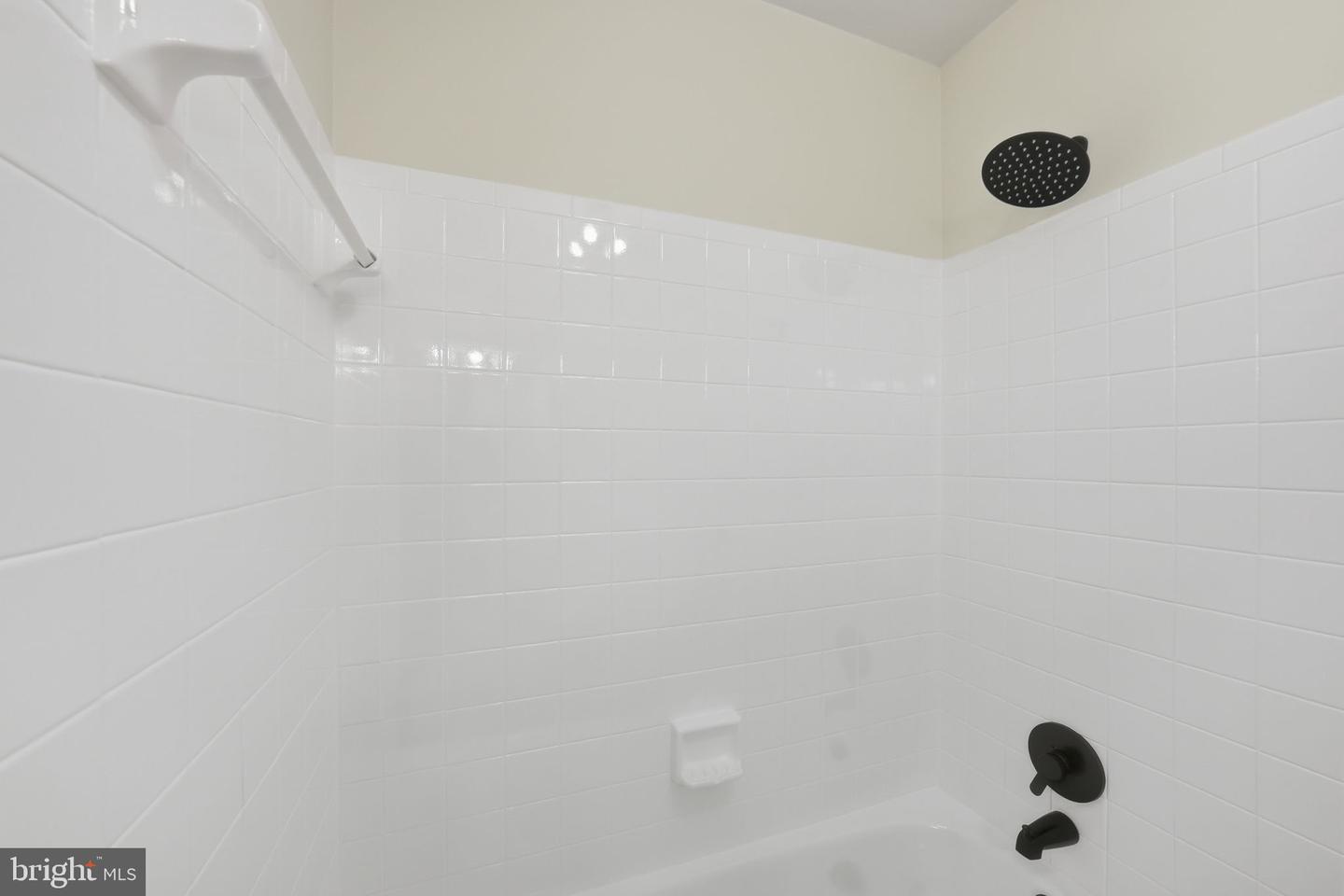 6112 SANDSTONE CT, CLIFTON, Virginia 20124, 4 Bedrooms Bedrooms, ,2 BathroomsBathrooms,Residential,For sale,6112 SANDSTONE CT,VAFX2283490 MLS # VAFX2283490