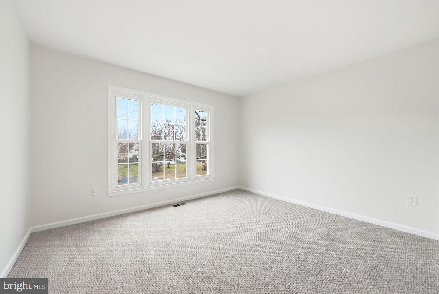 6112 SANDSTONE CT, CLIFTON, Virginia 20124, 4 Bedrooms Bedrooms, ,2 BathroomsBathrooms,Residential,For sale,6112 SANDSTONE CT,VAFX2283490 MLS # VAFX2283490