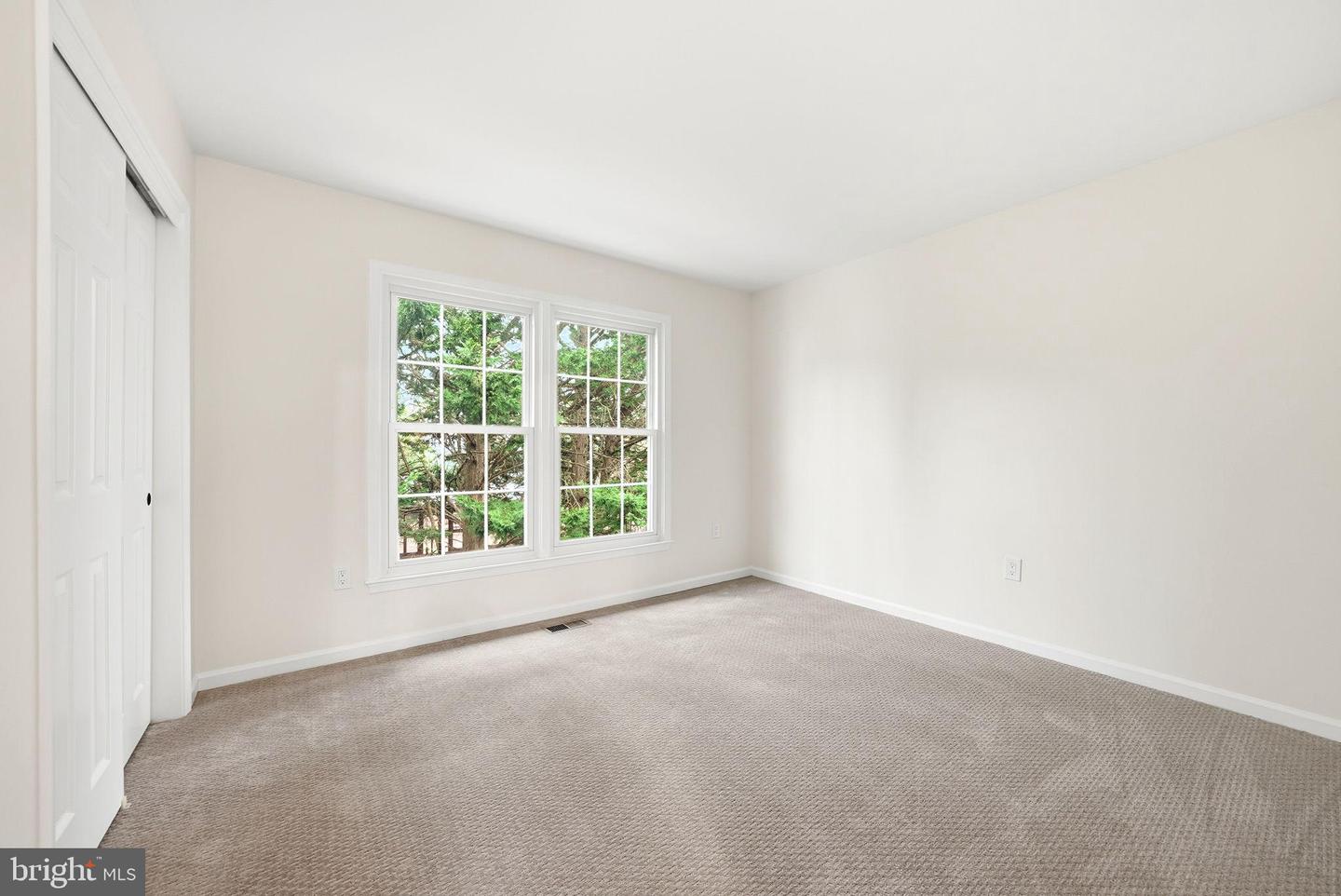 6112 SANDSTONE CT, CLIFTON, Virginia 20124, 4 Bedrooms Bedrooms, ,2 BathroomsBathrooms,Residential,For sale,6112 SANDSTONE CT,VAFX2283490 MLS # VAFX2283490