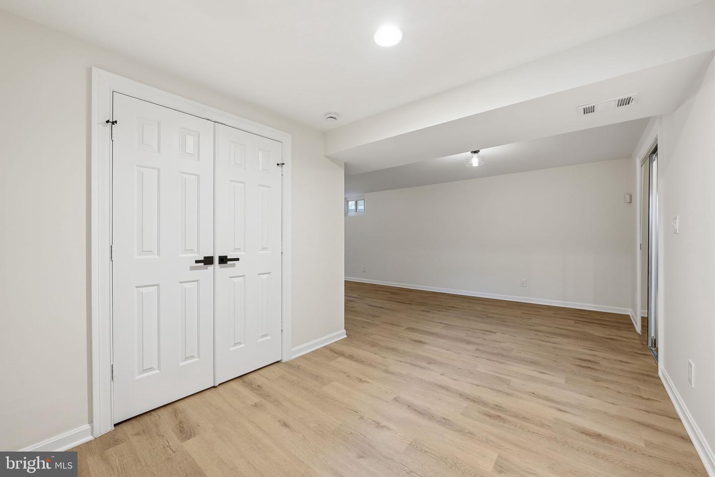 6112 SANDSTONE CT, CLIFTON, Virginia 20124, 4 Bedrooms Bedrooms, ,2 BathroomsBathrooms,Residential,For sale,6112 SANDSTONE CT,VAFX2283490 MLS # VAFX2283490