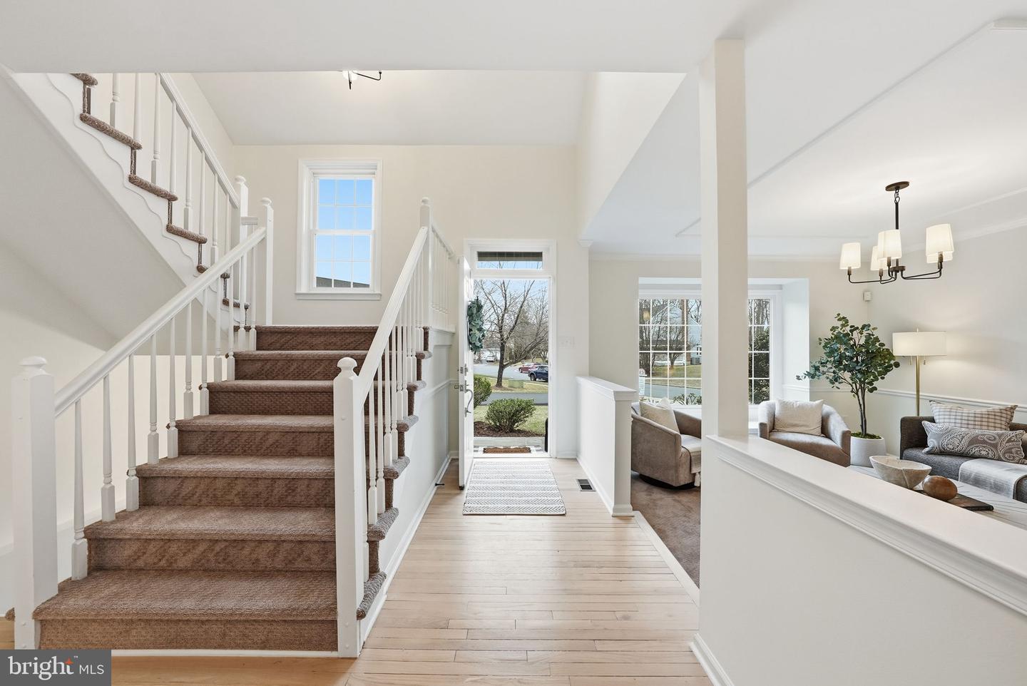 6112 SANDSTONE CT, CLIFTON, Virginia 20124, 4 Bedrooms Bedrooms, ,2 BathroomsBathrooms,Residential,For sale,6112 SANDSTONE CT,VAFX2283490 MLS # VAFX2283490