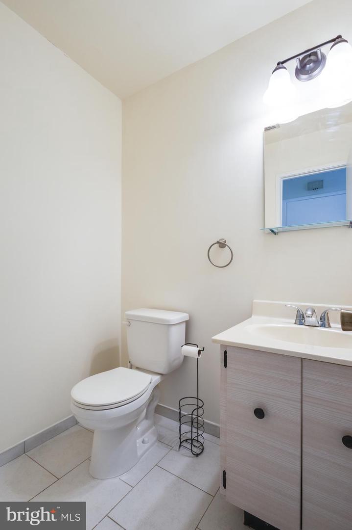 2950 CAMBRIDGE DR, WOODBRIDGE, Virginia 22192, 4 Bedrooms Bedrooms, ,3 BathroomsBathrooms,Residential,For sale,2950 CAMBRIDGE DR,VAPW2109684 MLS # VAPW2109684