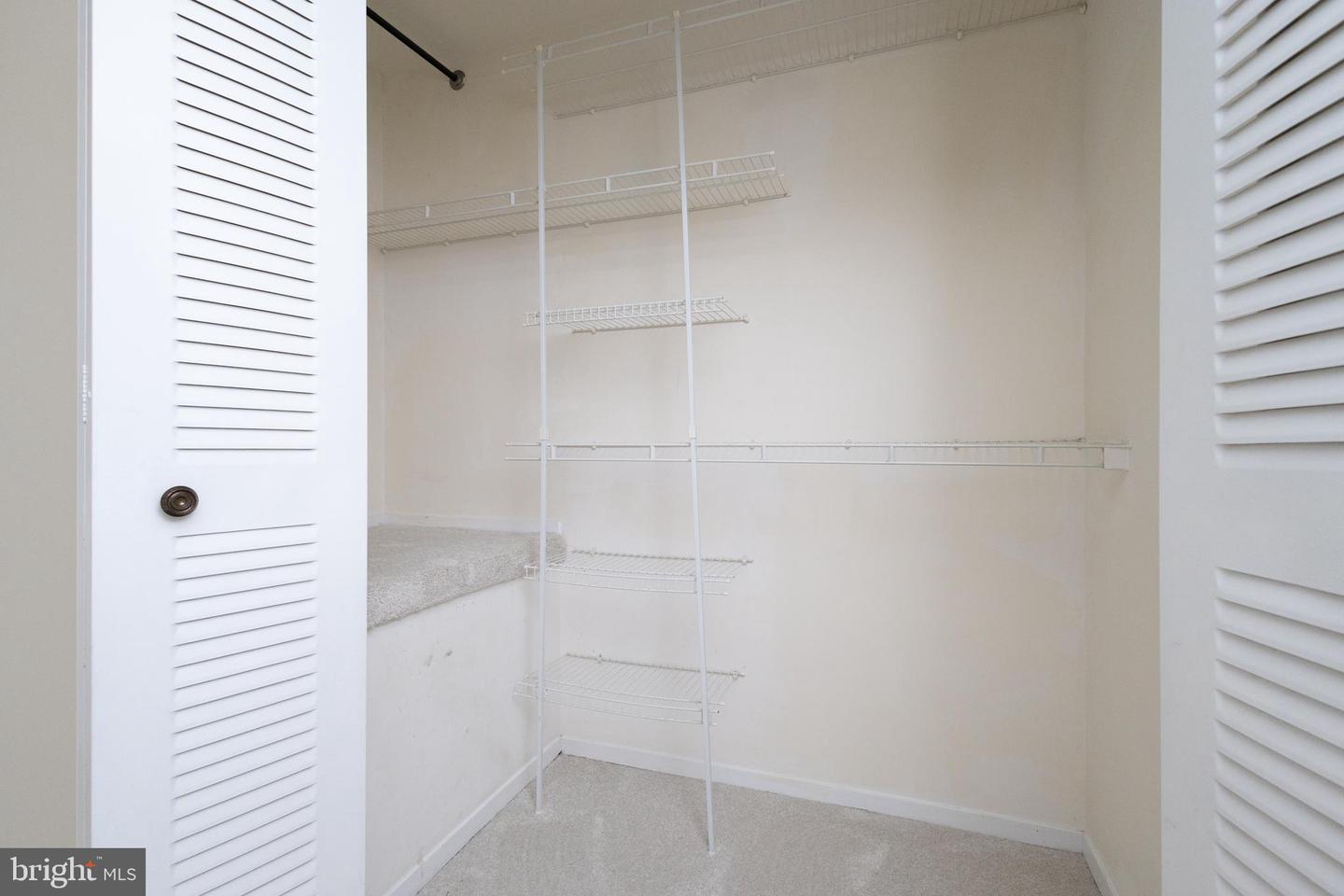 2950 CAMBRIDGE DR, WOODBRIDGE, Virginia 22192, 4 Bedrooms Bedrooms, ,3 BathroomsBathrooms,Residential,For sale,2950 CAMBRIDGE DR,VAPW2109684 MLS # VAPW2109684