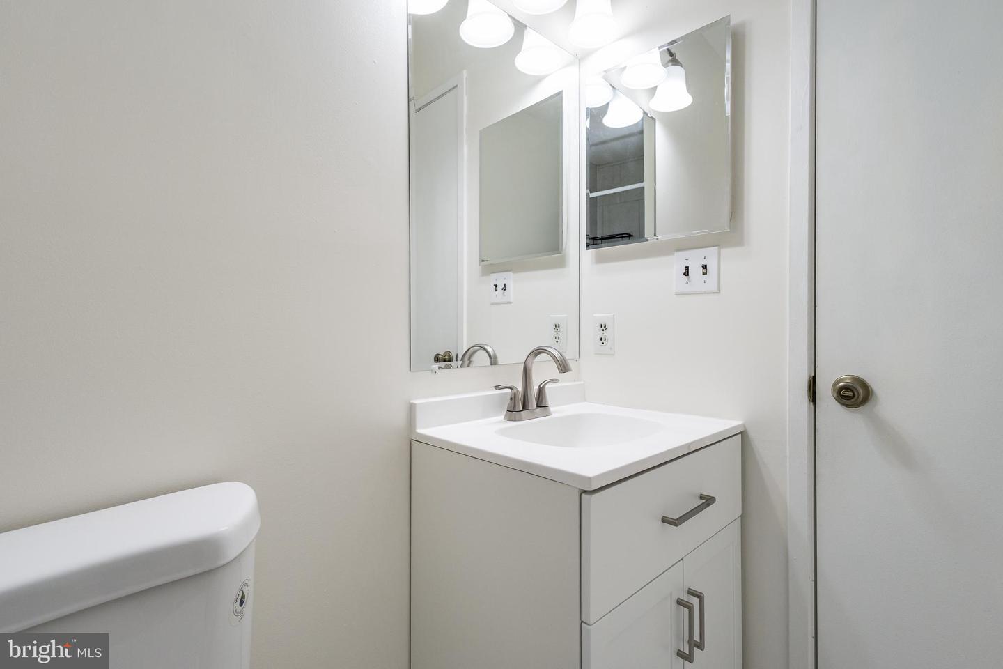 2950 CAMBRIDGE DR, WOODBRIDGE, Virginia 22192, 4 Bedrooms Bedrooms, ,3 BathroomsBathrooms,Residential,For sale,2950 CAMBRIDGE DR,VAPW2109684 MLS # VAPW2109684