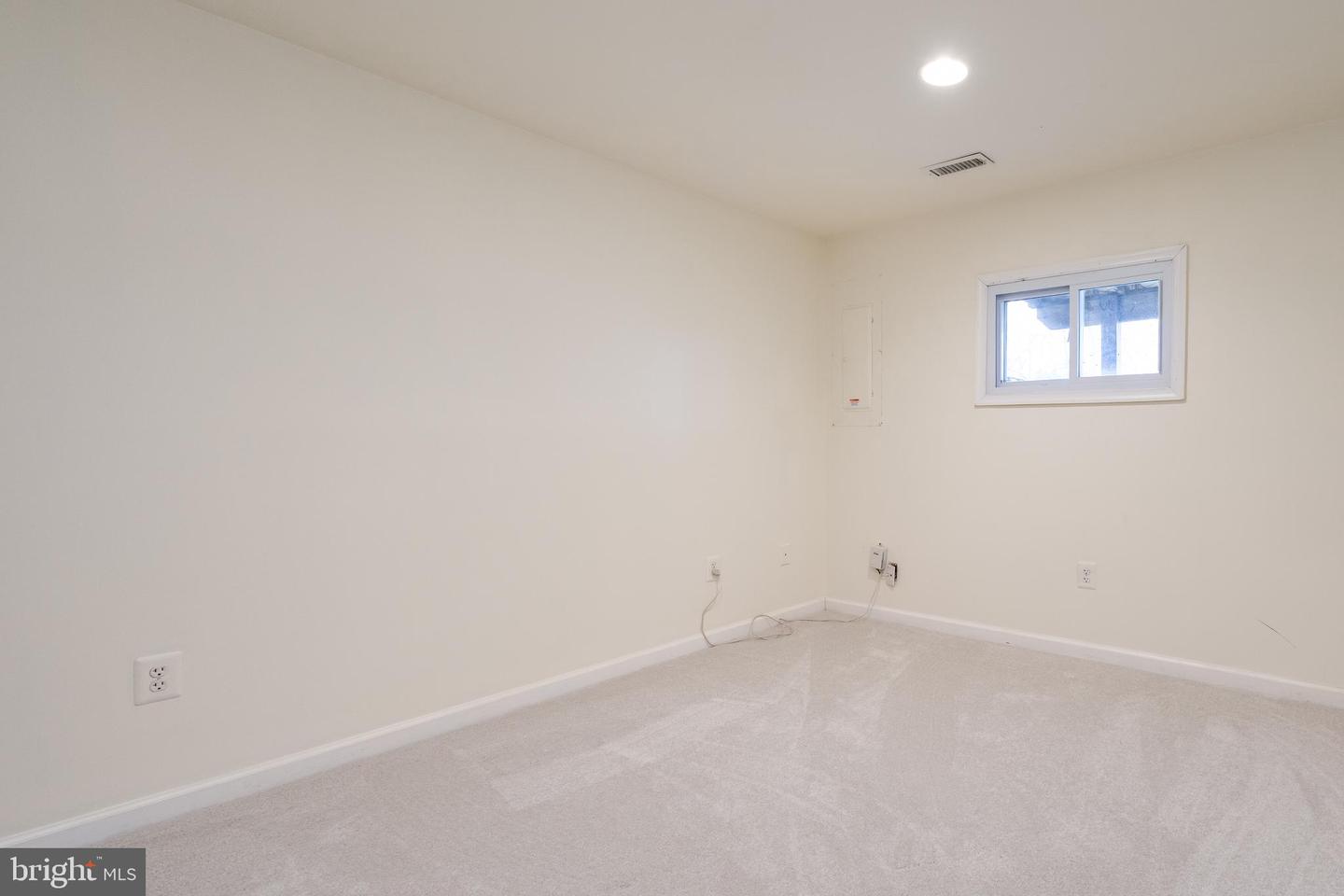 2950 CAMBRIDGE DR, WOODBRIDGE, Virginia 22192, 4 Bedrooms Bedrooms, ,3 BathroomsBathrooms,Residential,For sale,2950 CAMBRIDGE DR,VAPW2109684 MLS # VAPW2109684