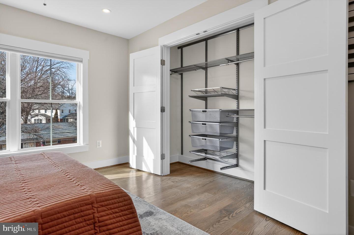 5615 35TH RD N, ARLINGTON, Virginia 22207, 6 Bedrooms Bedrooms, ,6 BathroomsBathrooms,Residential,For sale,5615 35TH RD N,VAAR2067206 MLS # VAAR2067206