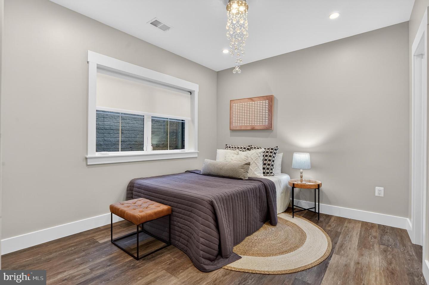 5615 35TH RD N, ARLINGTON, Virginia 22207, 6 Bedrooms Bedrooms, ,6 BathroomsBathrooms,Residential,For sale,5615 35TH RD N,VAAR2067206 MLS # VAAR2067206